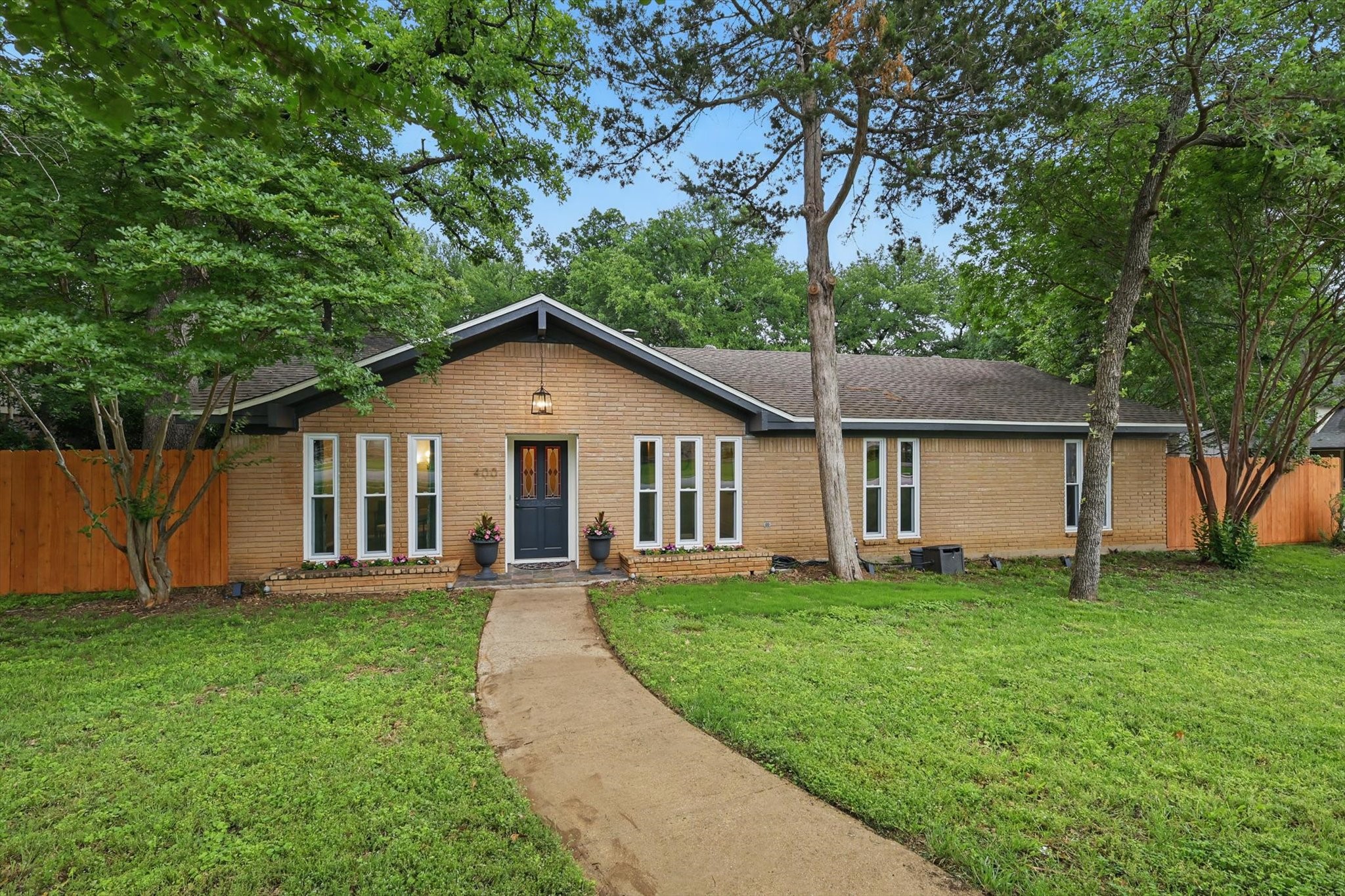 400 Melbourne Road Hurst TX 76053