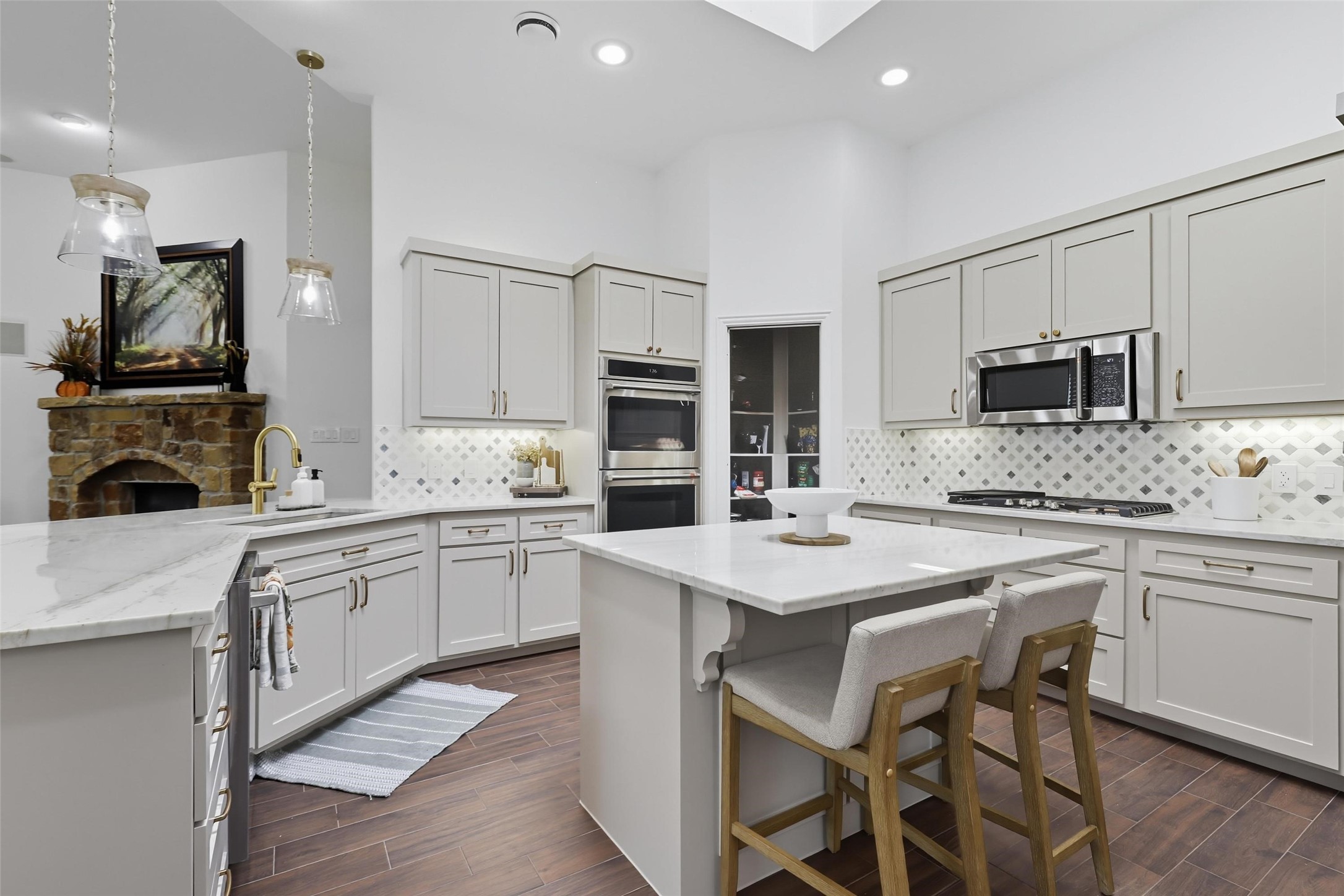 109 Diablo Drive Burleson TX 76028
