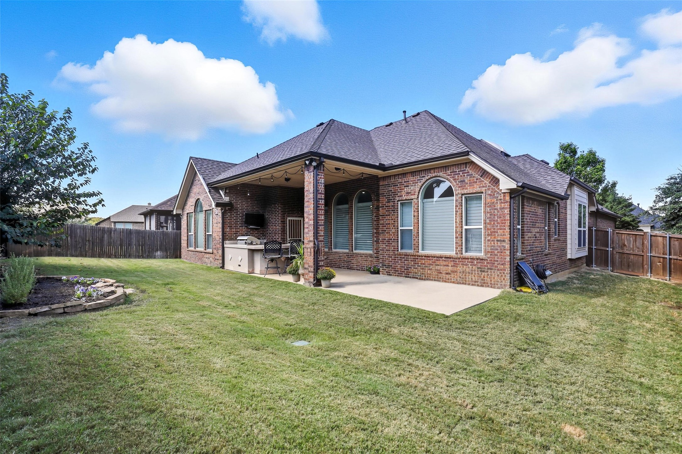 109 Diablo Drive Burleson TX 76028