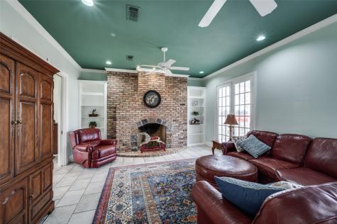 1827 Drive Sanders Road Aubrey TX 76227