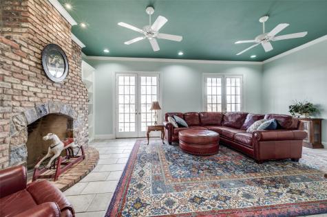 1827 Drive Sanders Road Aubrey TX 76227