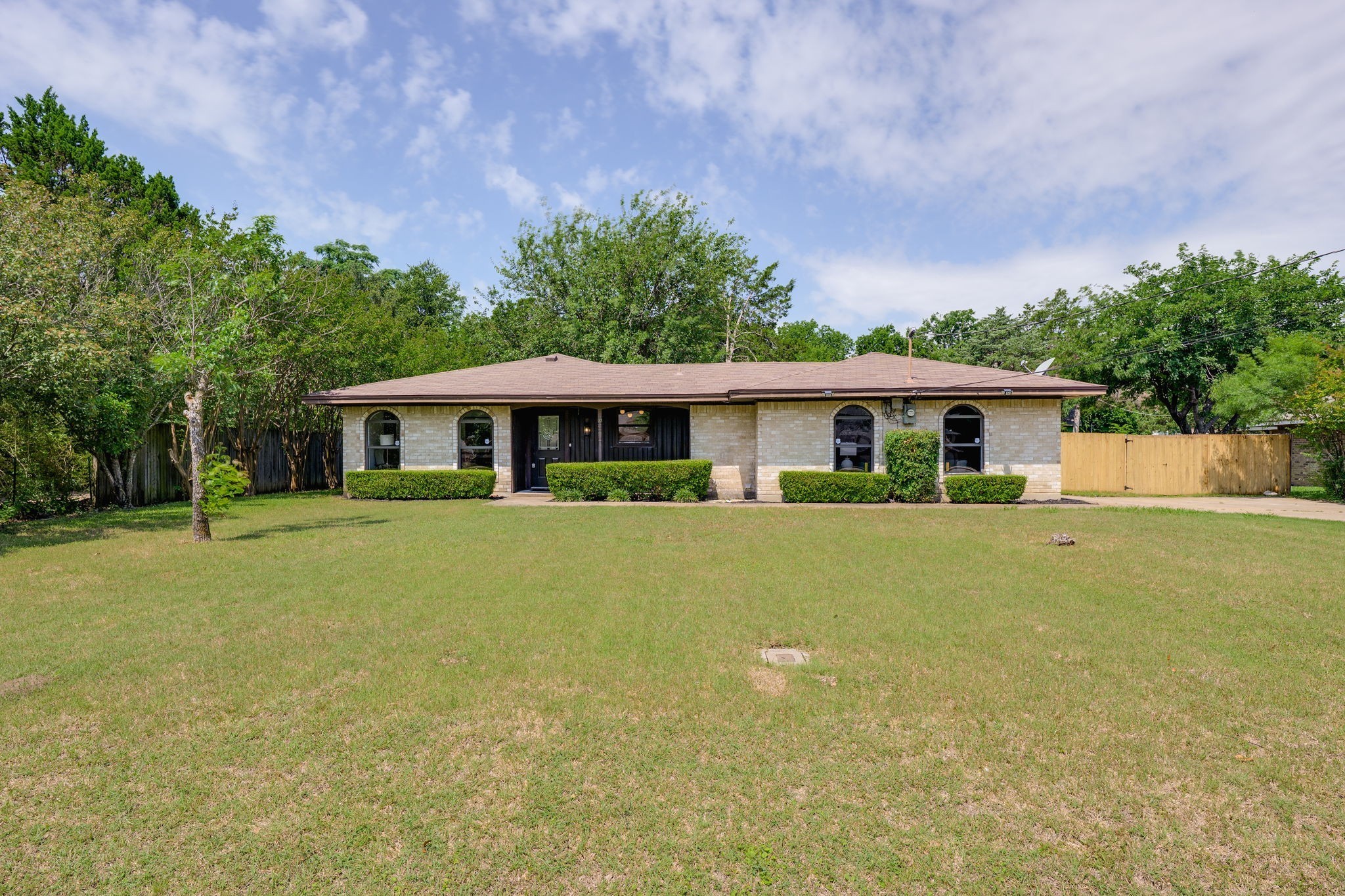215 N Casa Grande Circle Duncanville TX 75116