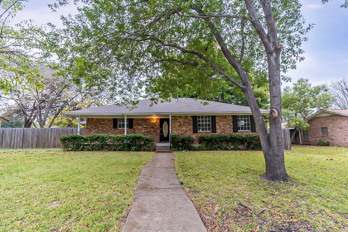225 Bailey Drive Desoto TX 75115