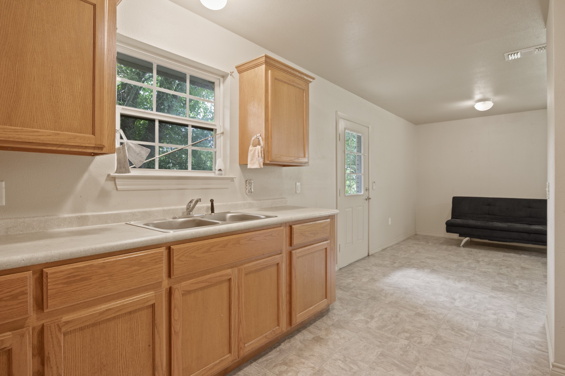 65 Rhyne Avinger TX 75630