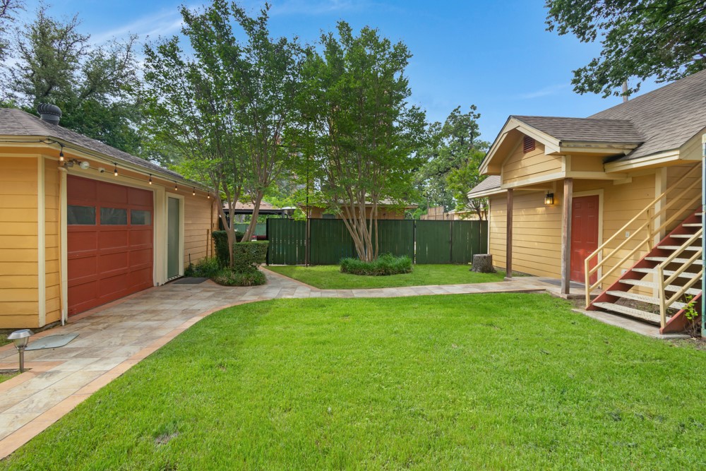 1815 N Bell Avenue Denton TX 76209