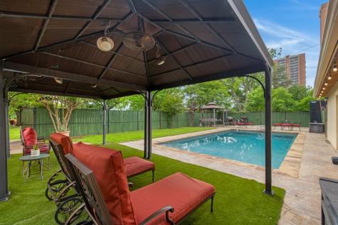 1815 N Bell Avenue Denton TX 76209