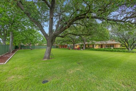 1815 N Bell Avenue Denton TX 76209