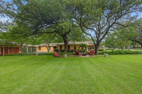 1815 N Bell Avenue Denton TX 76209
