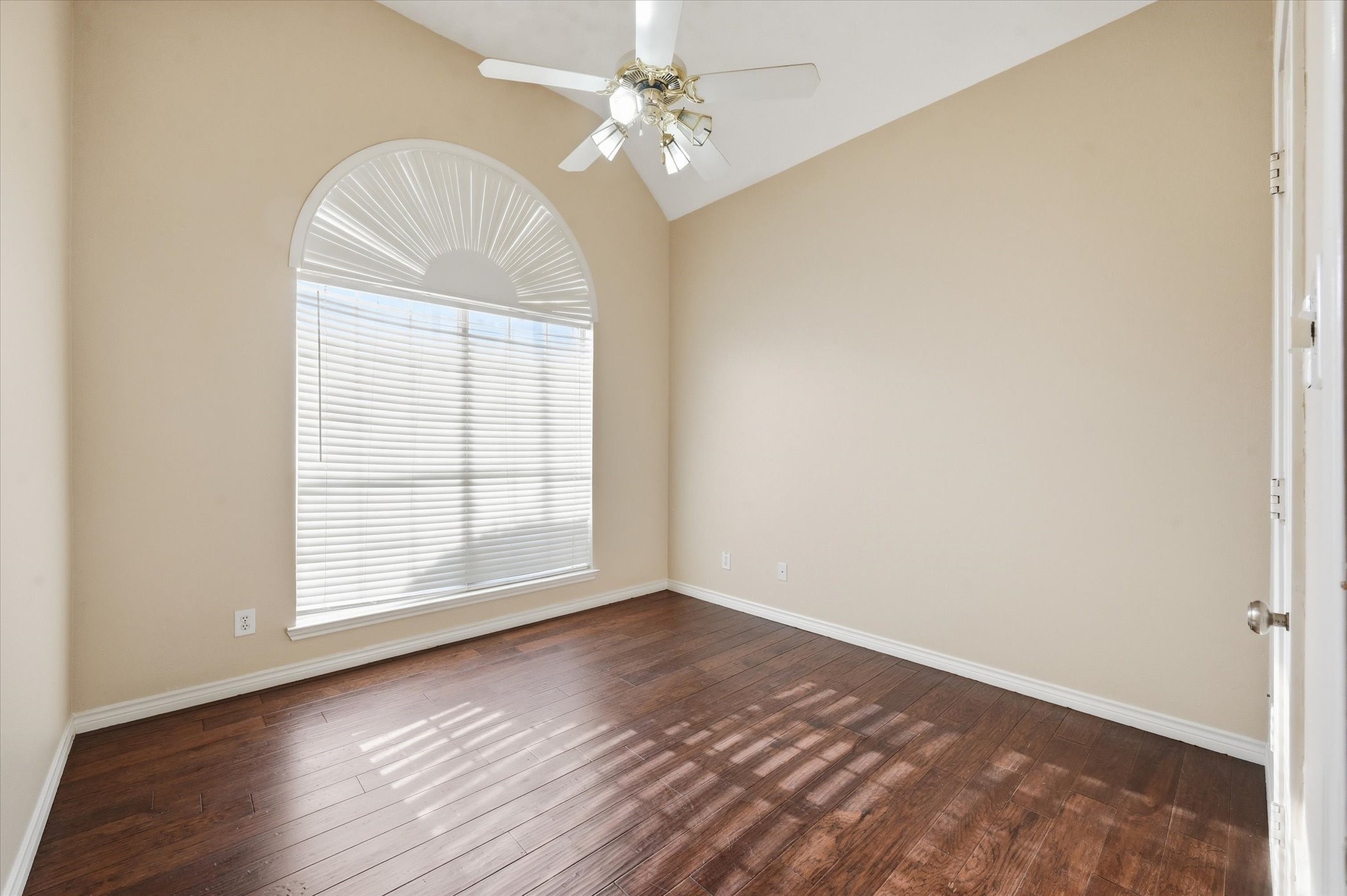 8501 Mustang Drive Irving TX 75063