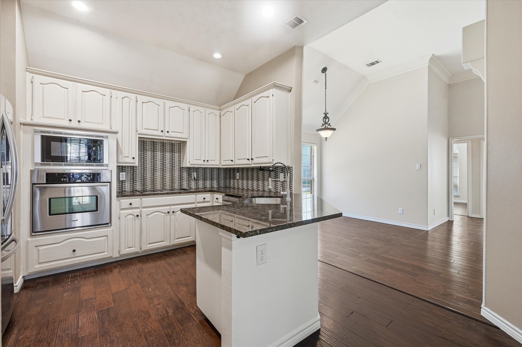 8501 Mustang Drive Irving TX 75063