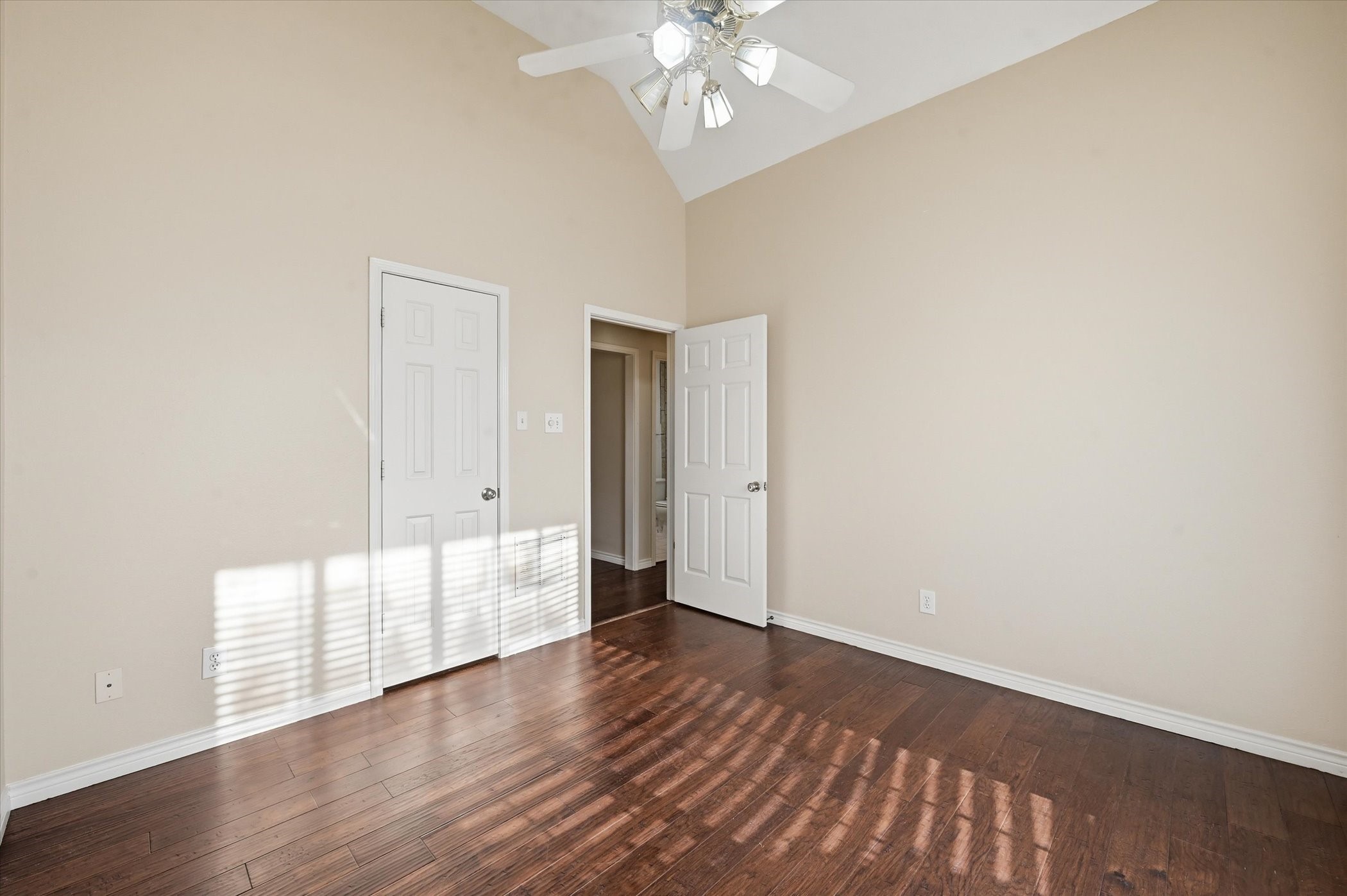 8501 Mustang Drive Irving TX 75063