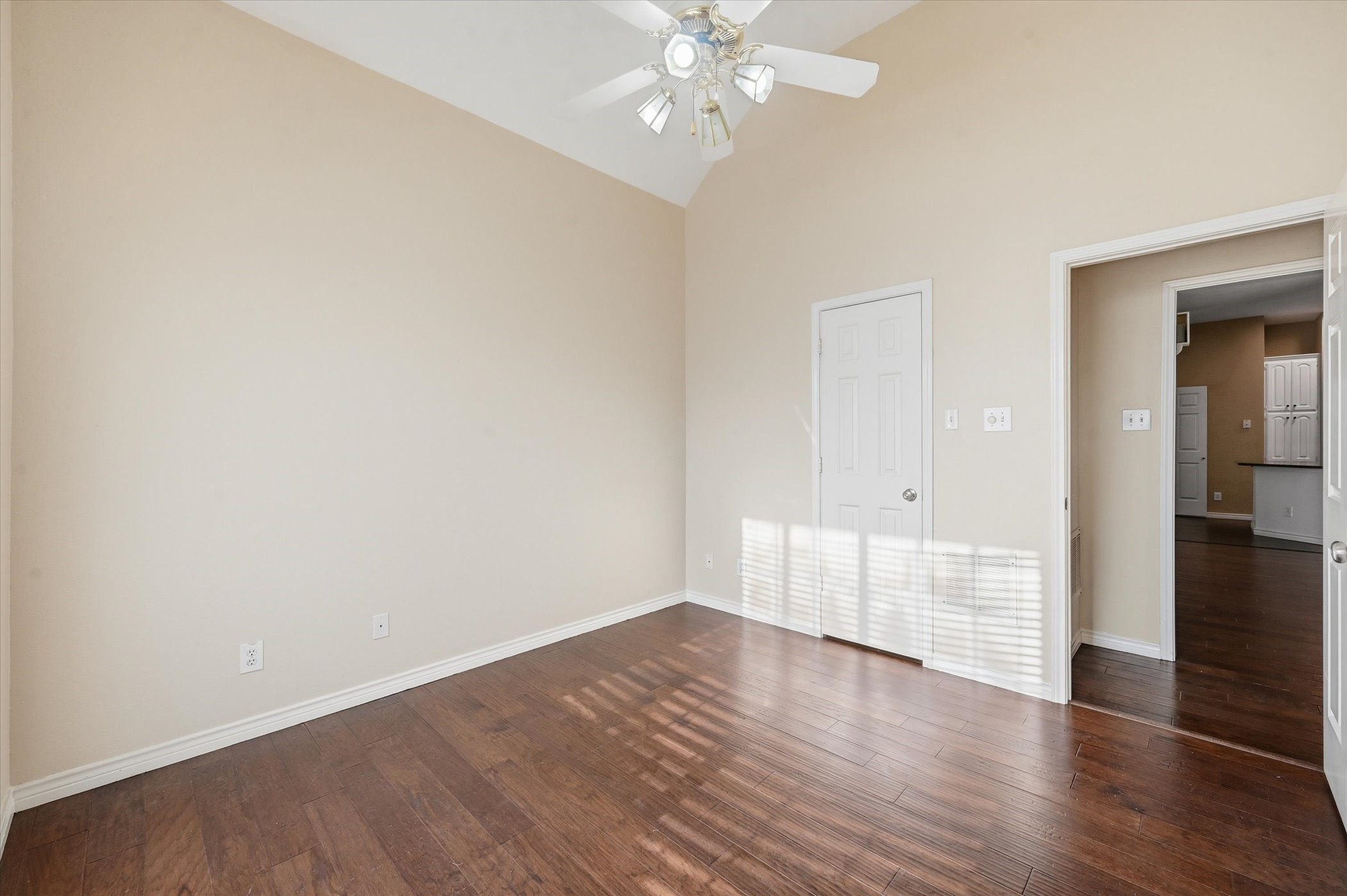 8501 Mustang Drive Irving TX 75063