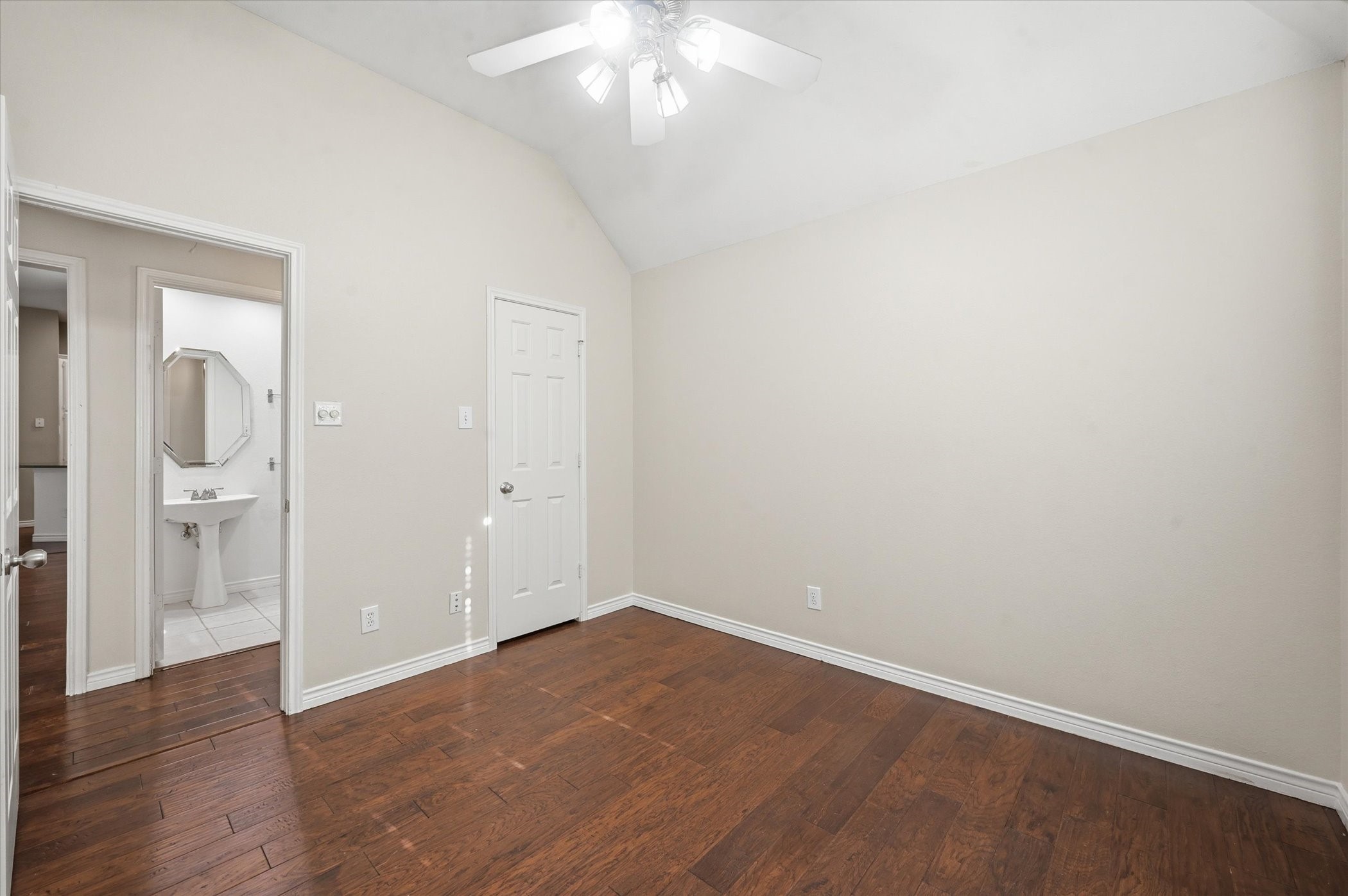 8501 Mustang Drive Irving TX 75063