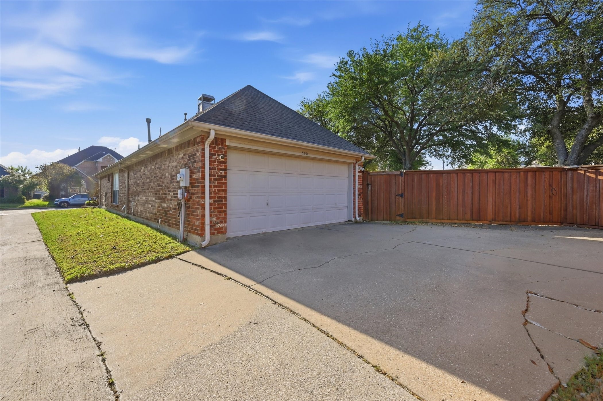 8501 Mustang Drive Irving TX 75063