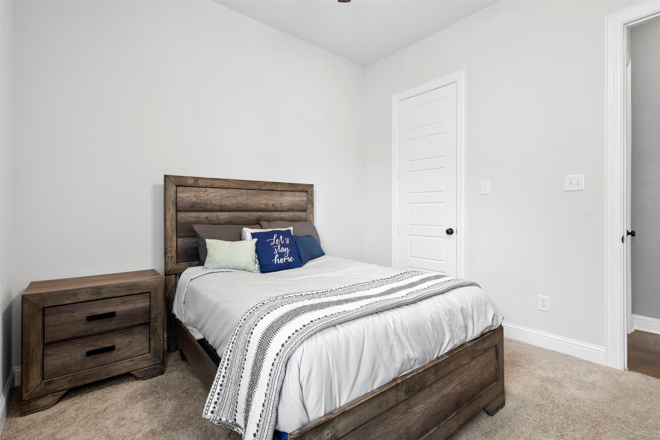 806 Summer Grove Drive Midlothian TX 76065