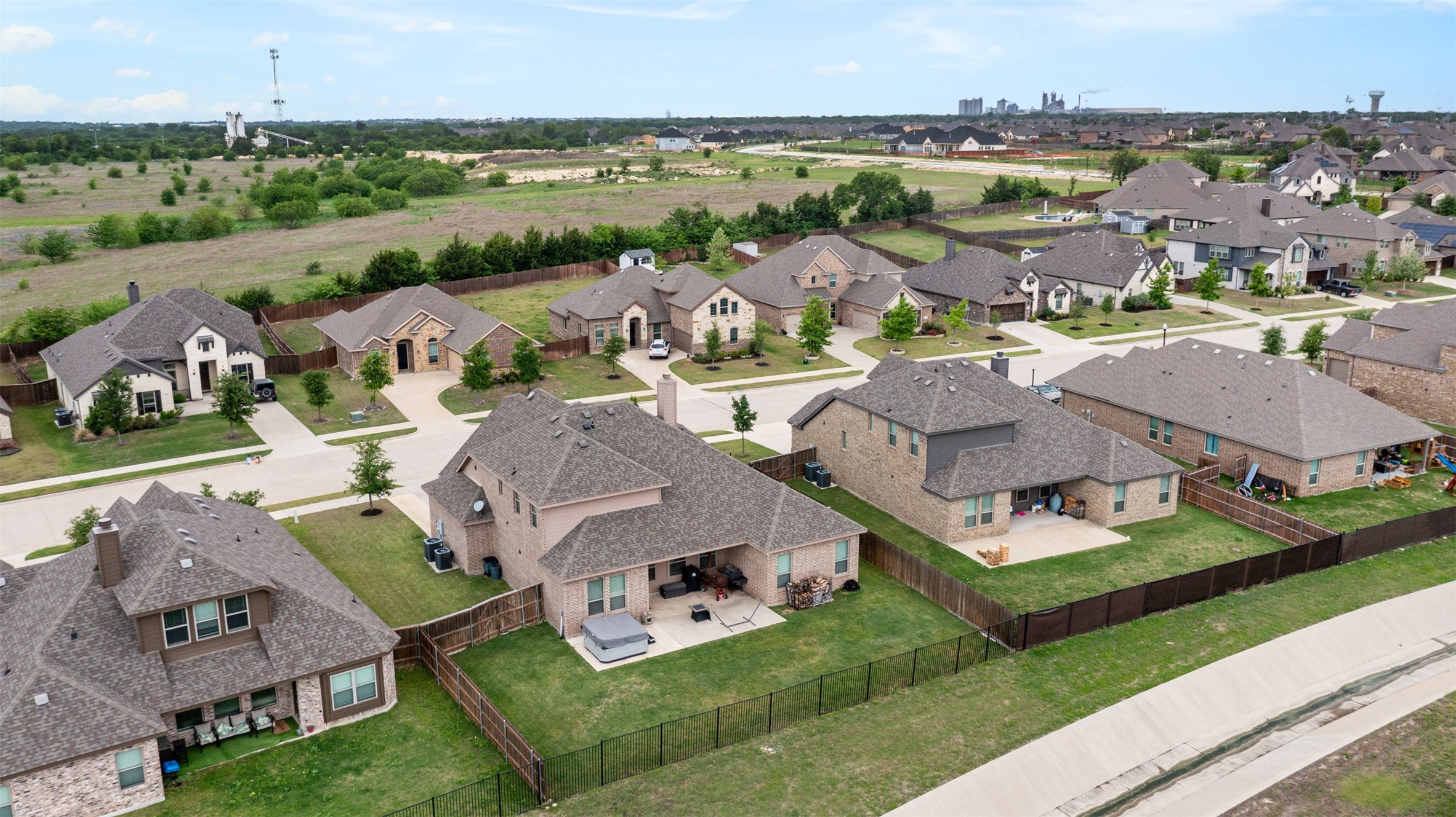 806 Summer Grove Drive Midlothian TX 76065