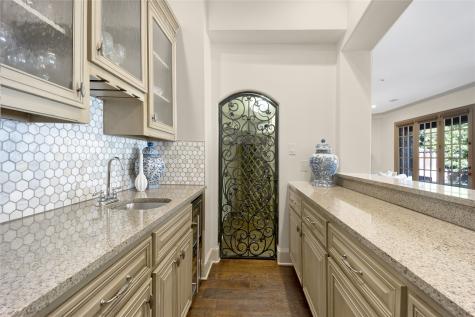 6615 Meadow Road Dallas TX 75230