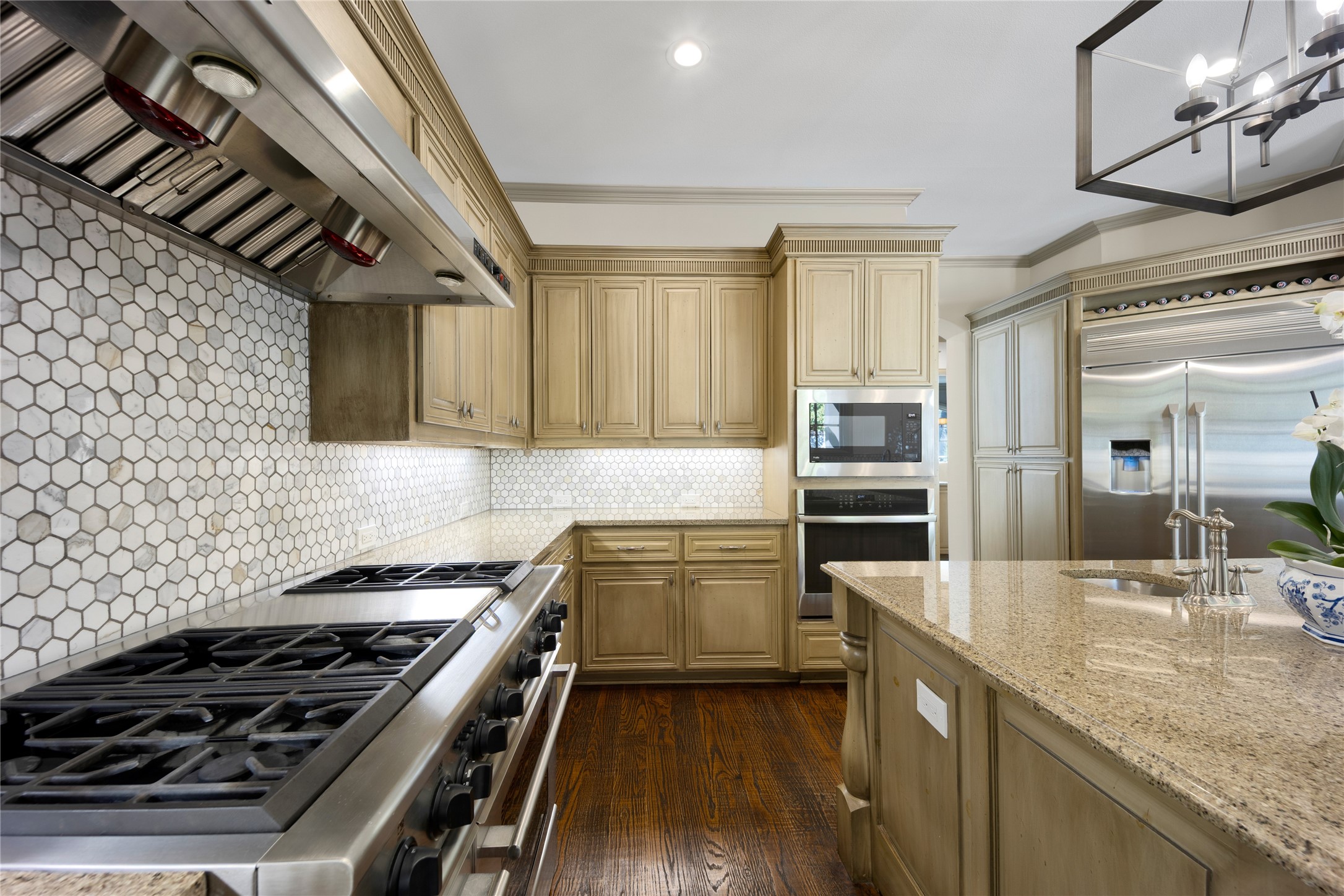 6615 Meadow Road Dallas TX 75230