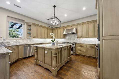 6615 Meadow Road Dallas TX 75230