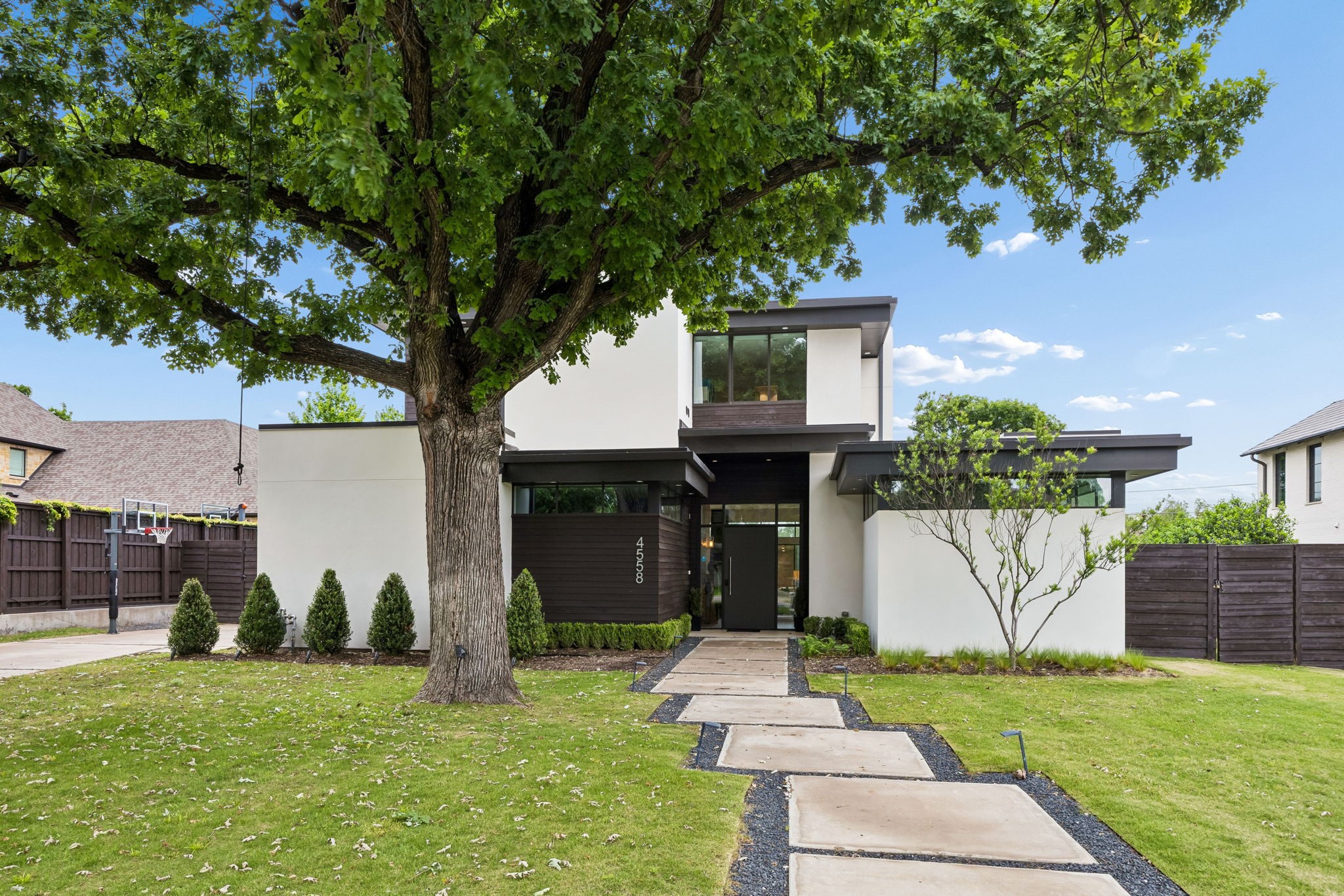 4558 Ridge Road Dallas TX 75229