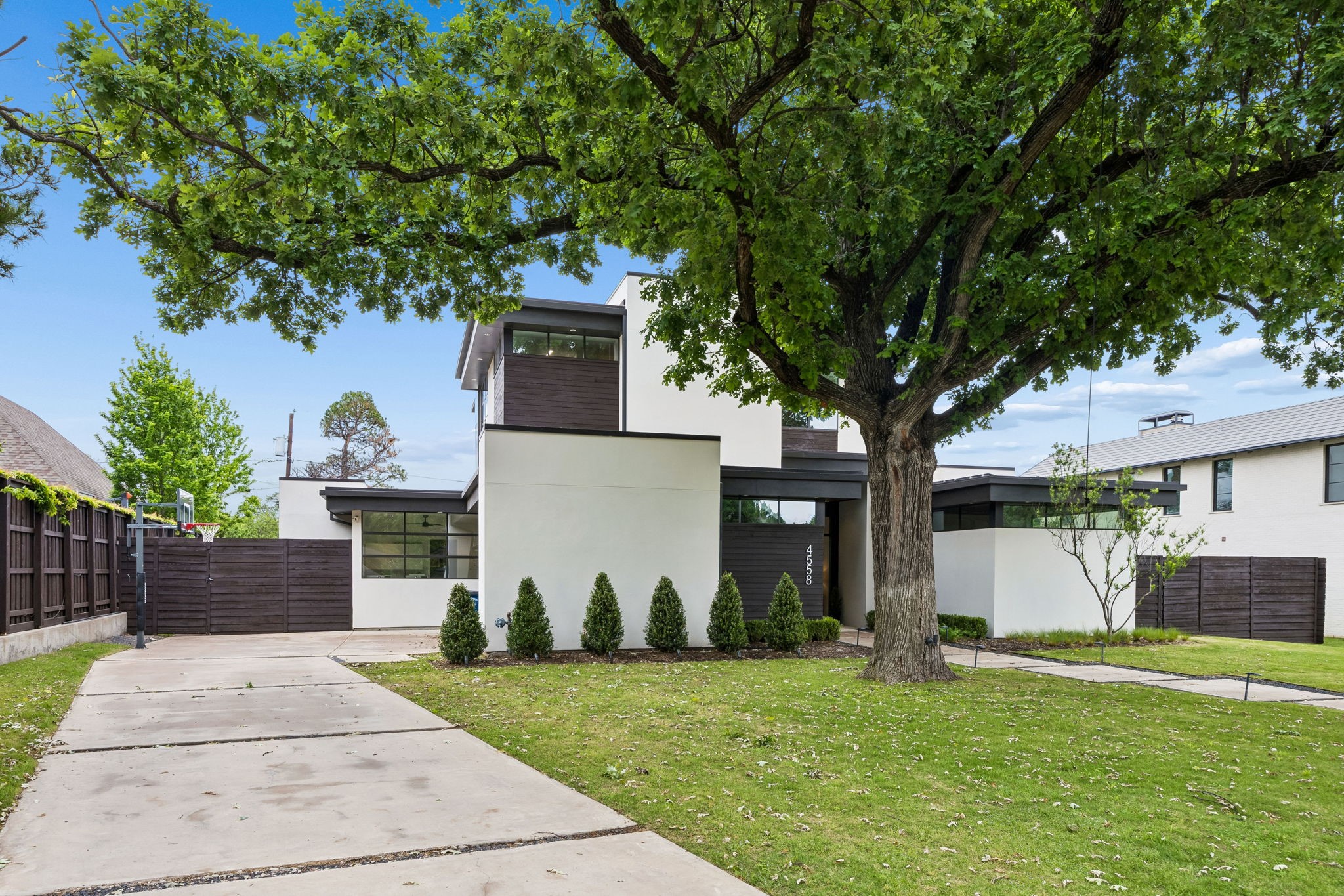 4558 Ridge Road Dallas TX 75229
