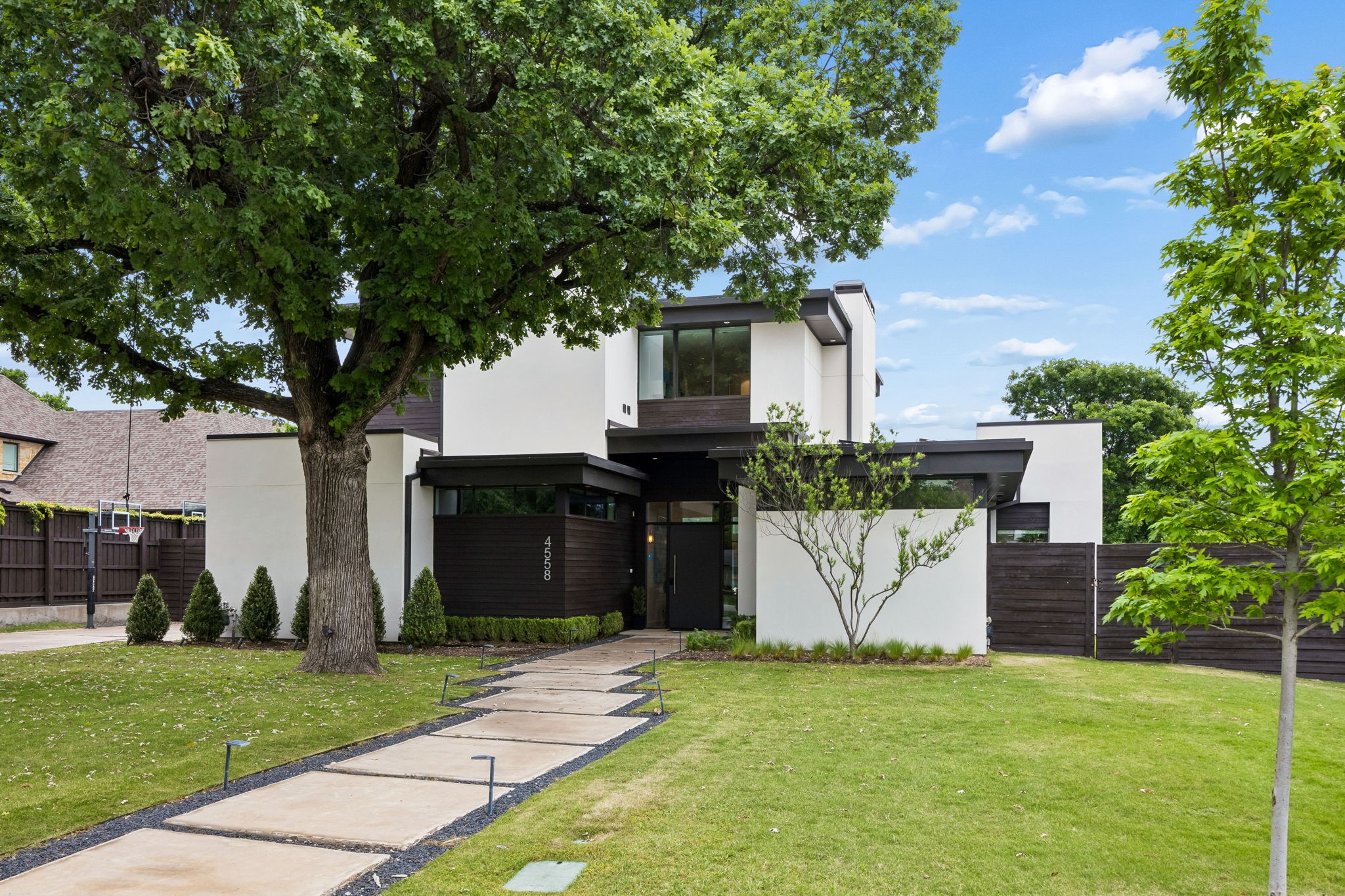 4558 Ridge Road Dallas TX 75229