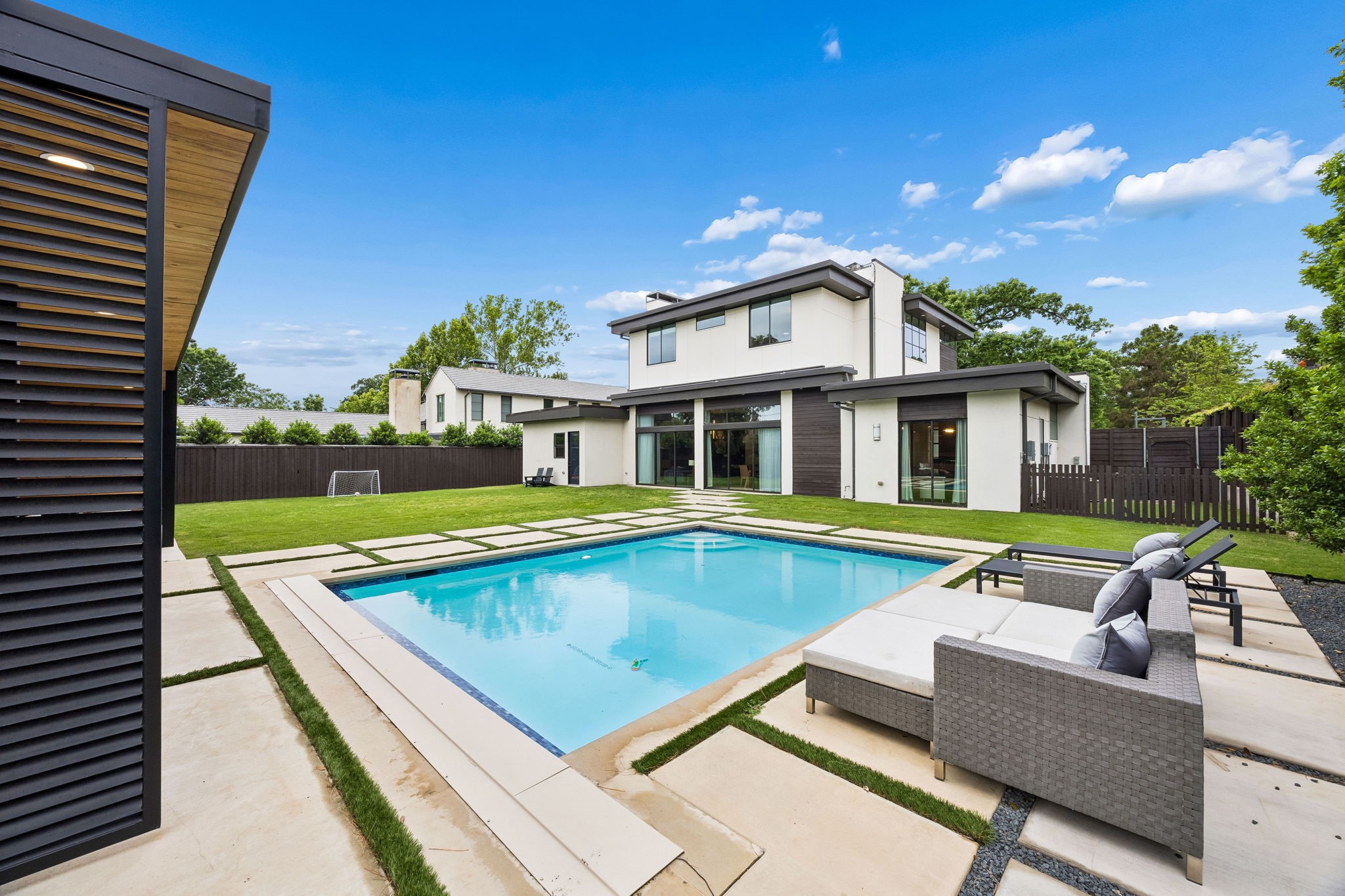 4558 Ridge Road Dallas TX 75229