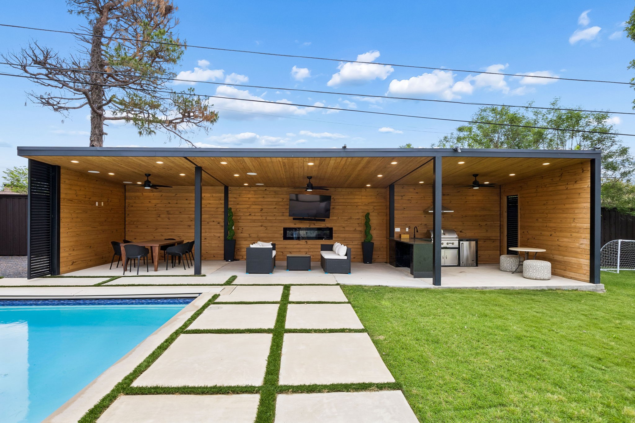 4558 Ridge Road Dallas TX 75229