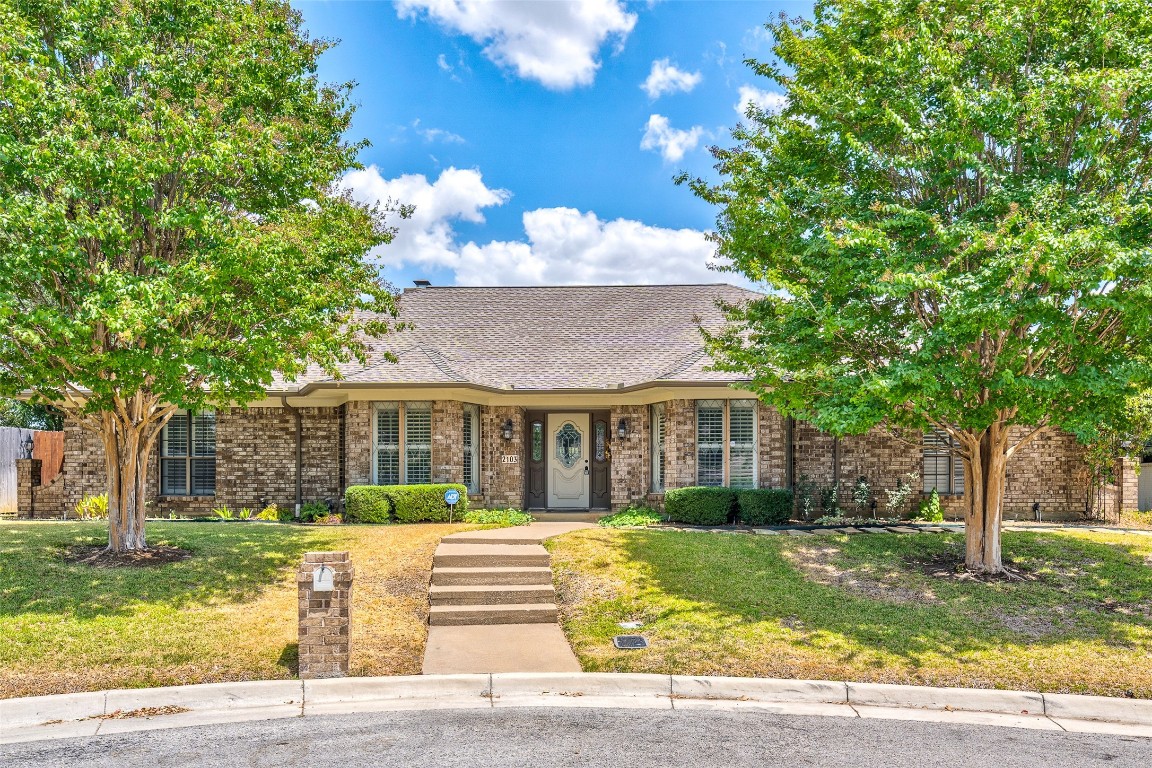 2103 Lake Country Drive Arlington TX 76012