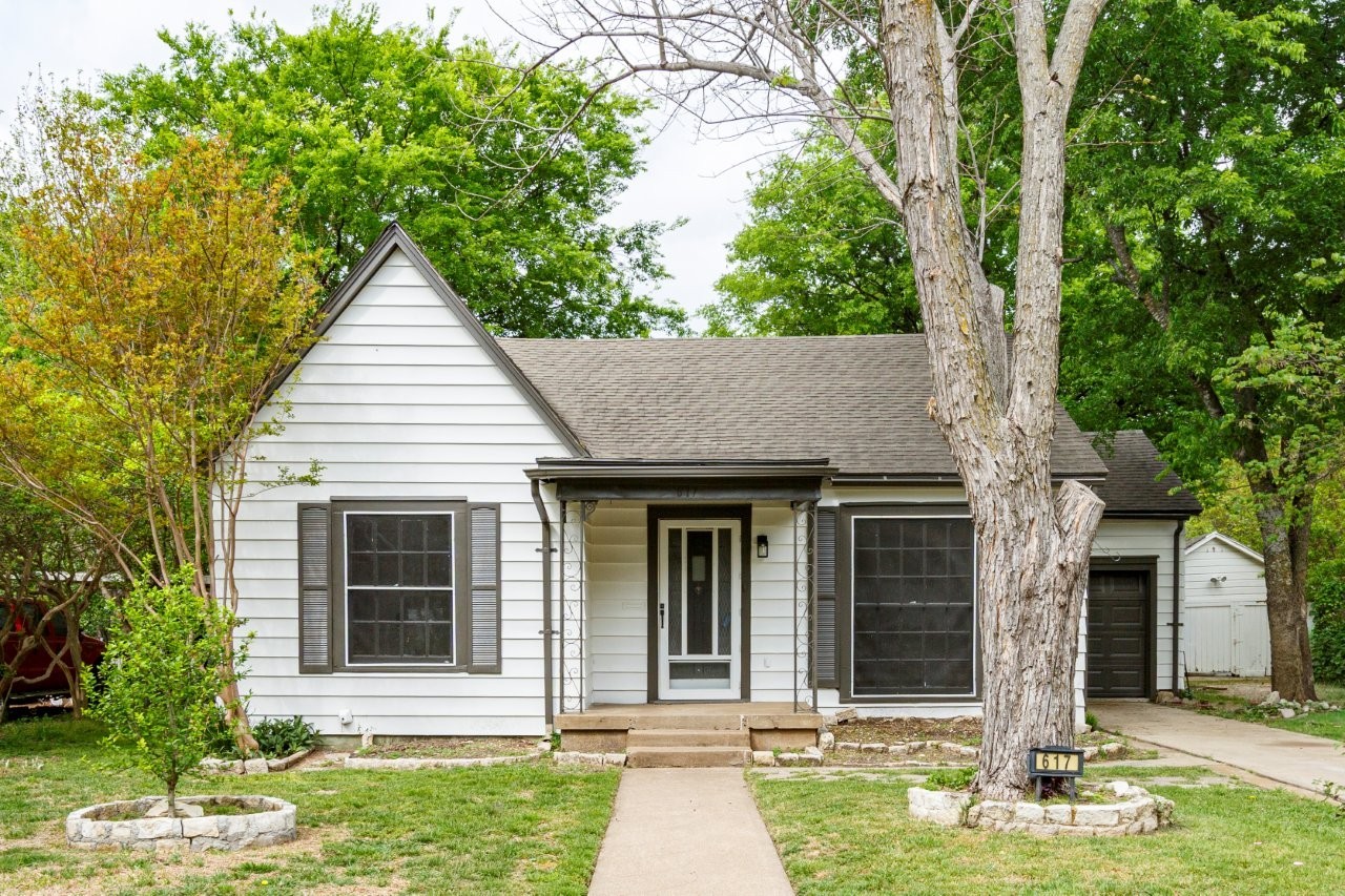 617 Wilson Street Lancaster TX 75146
