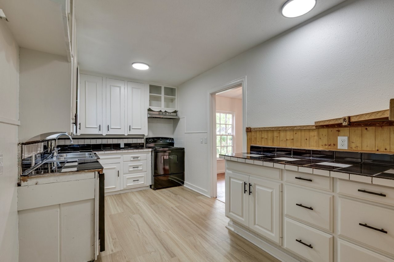 617 Wilson Street Lancaster TX 75146