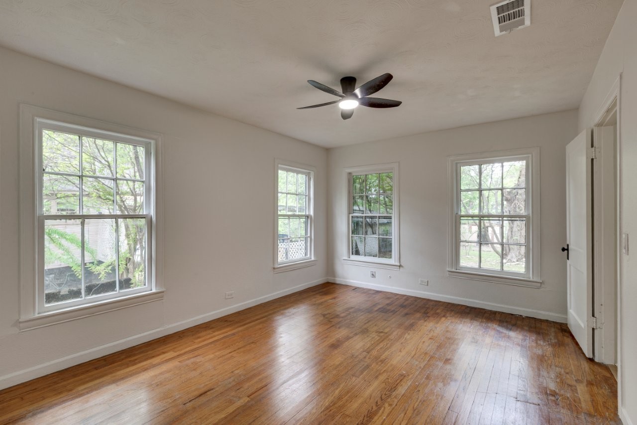 617 Wilson Street Lancaster TX 75146