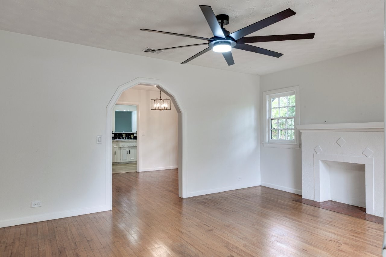 617 Wilson Street Lancaster TX 75146