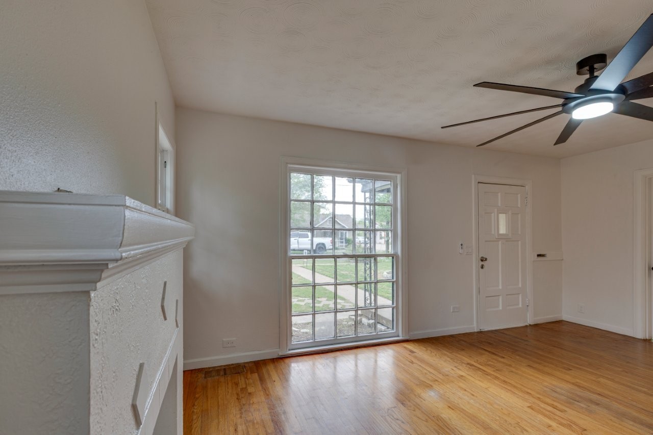 617 Wilson Street Lancaster TX 75146