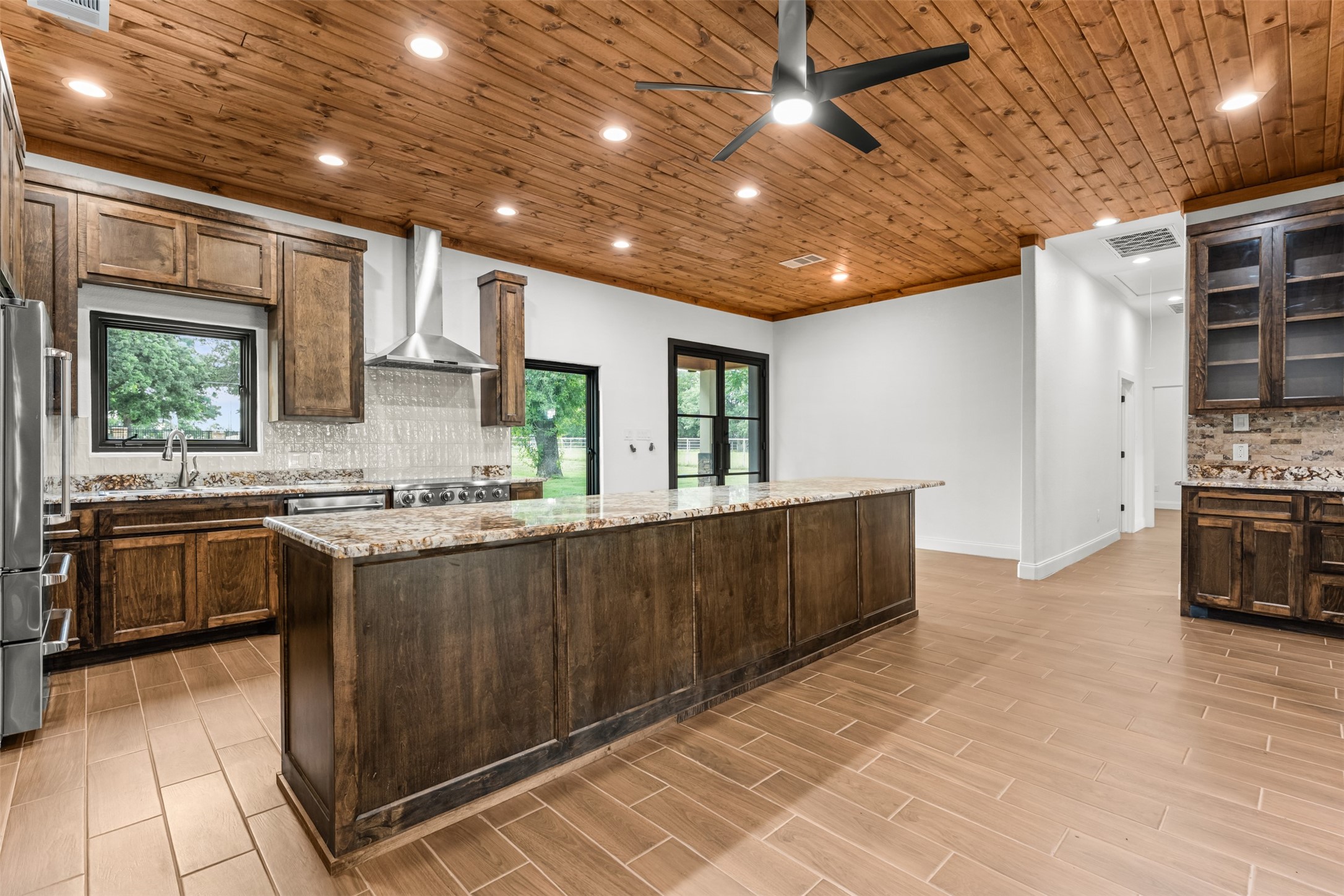 1215 E Stegall Road Robinson TX 76706