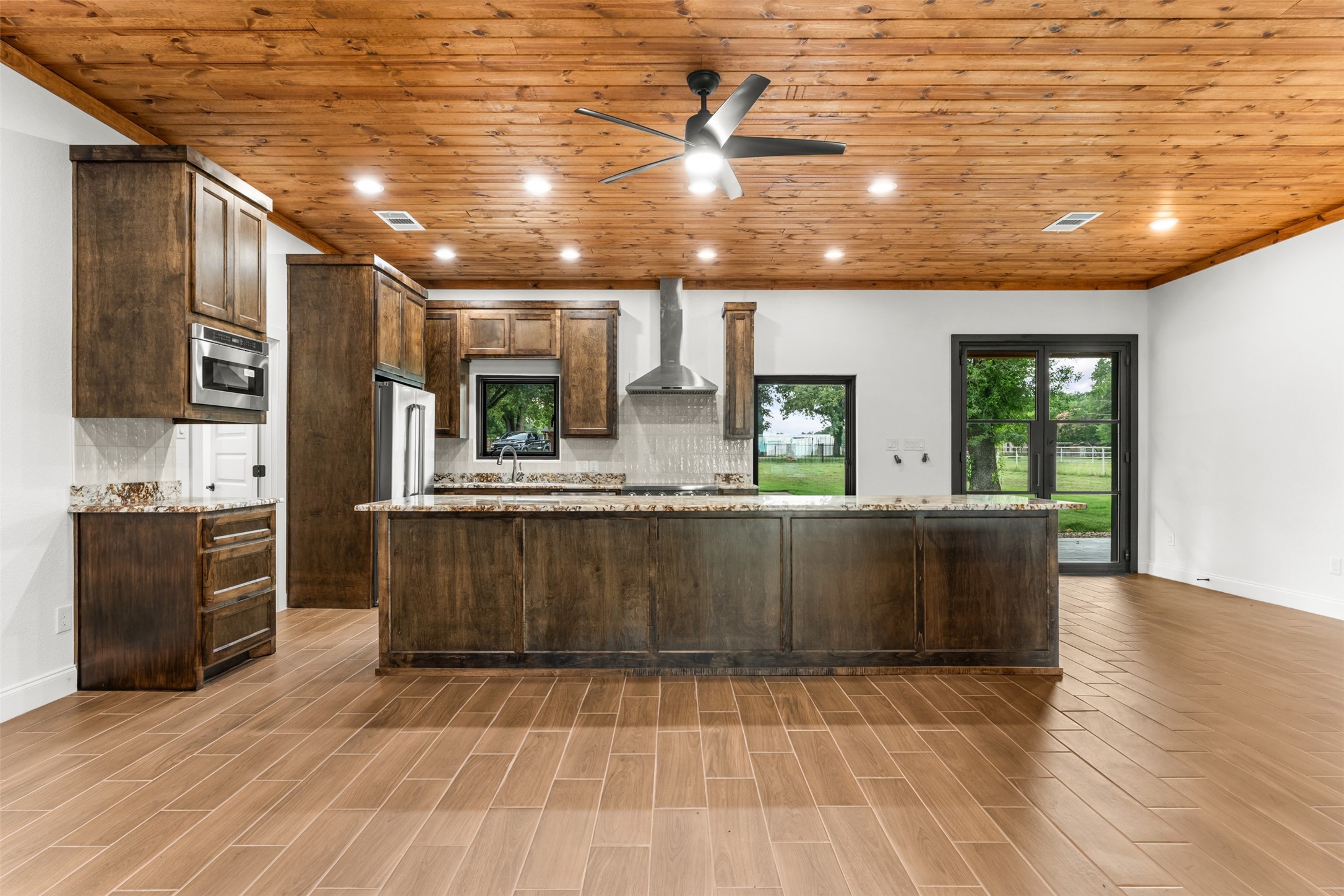 1215 E Stegall Road Robinson TX 76706