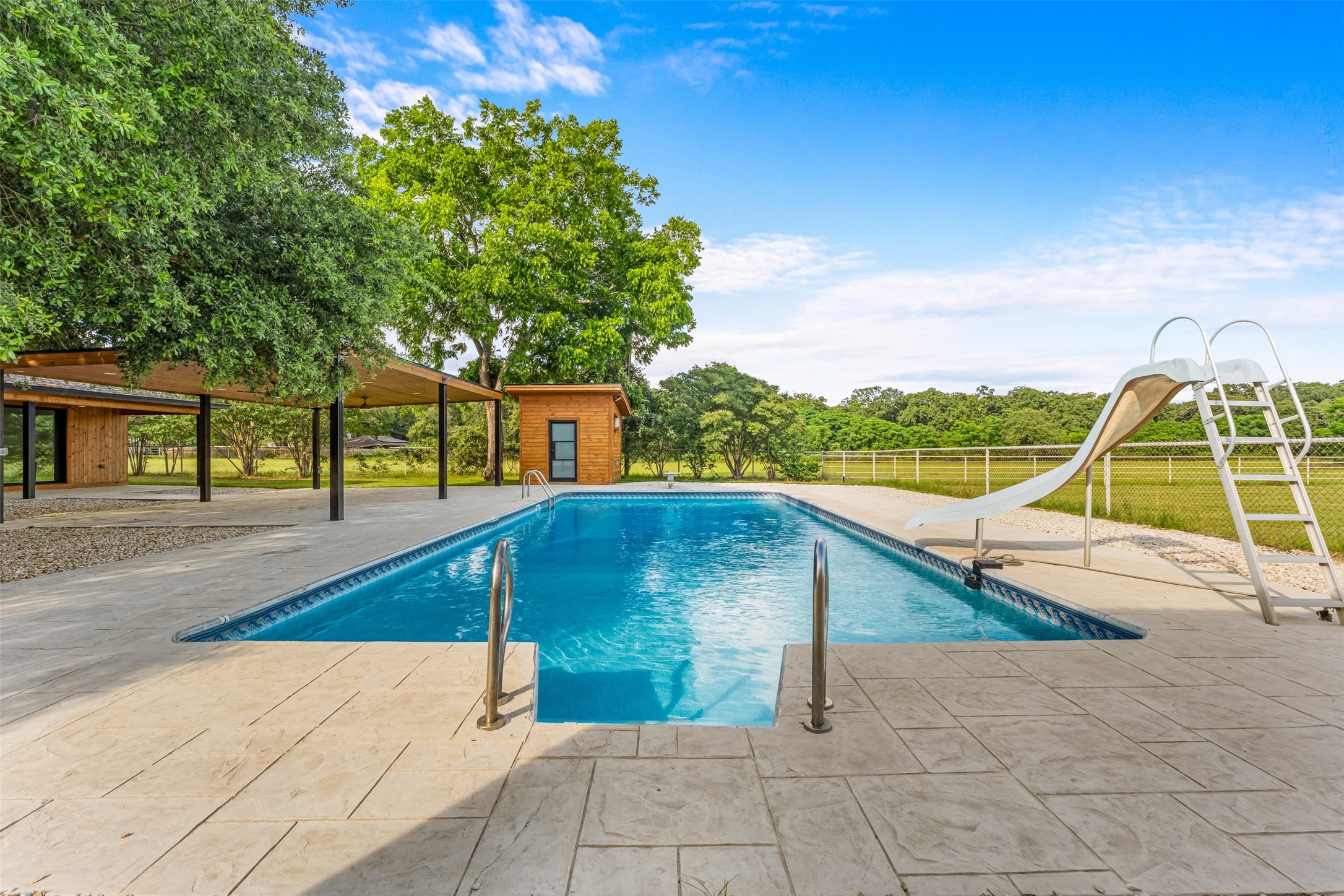 1215 E Stegall Road Robinson TX 76706