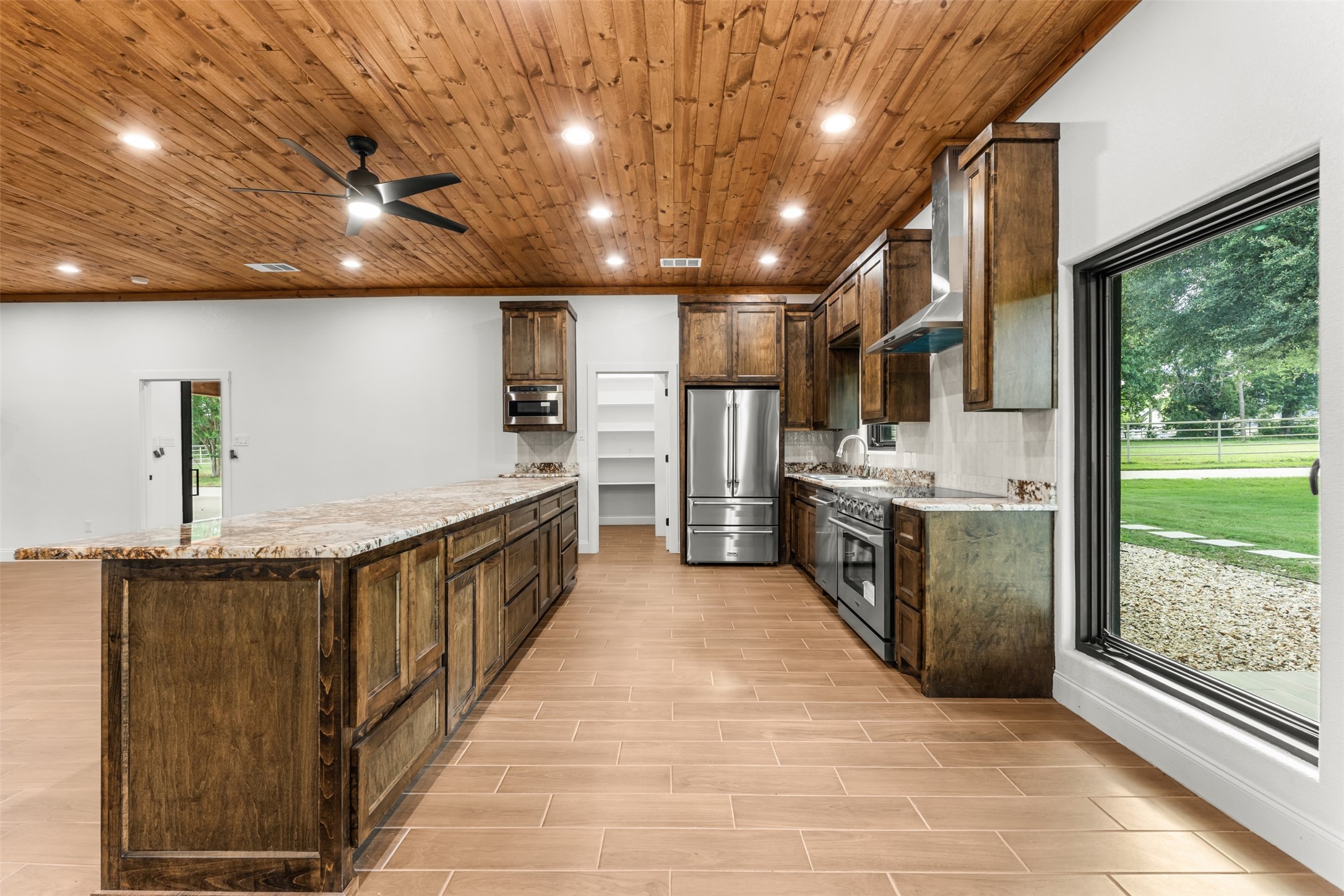 1215 E Stegall Road Robinson TX 76706