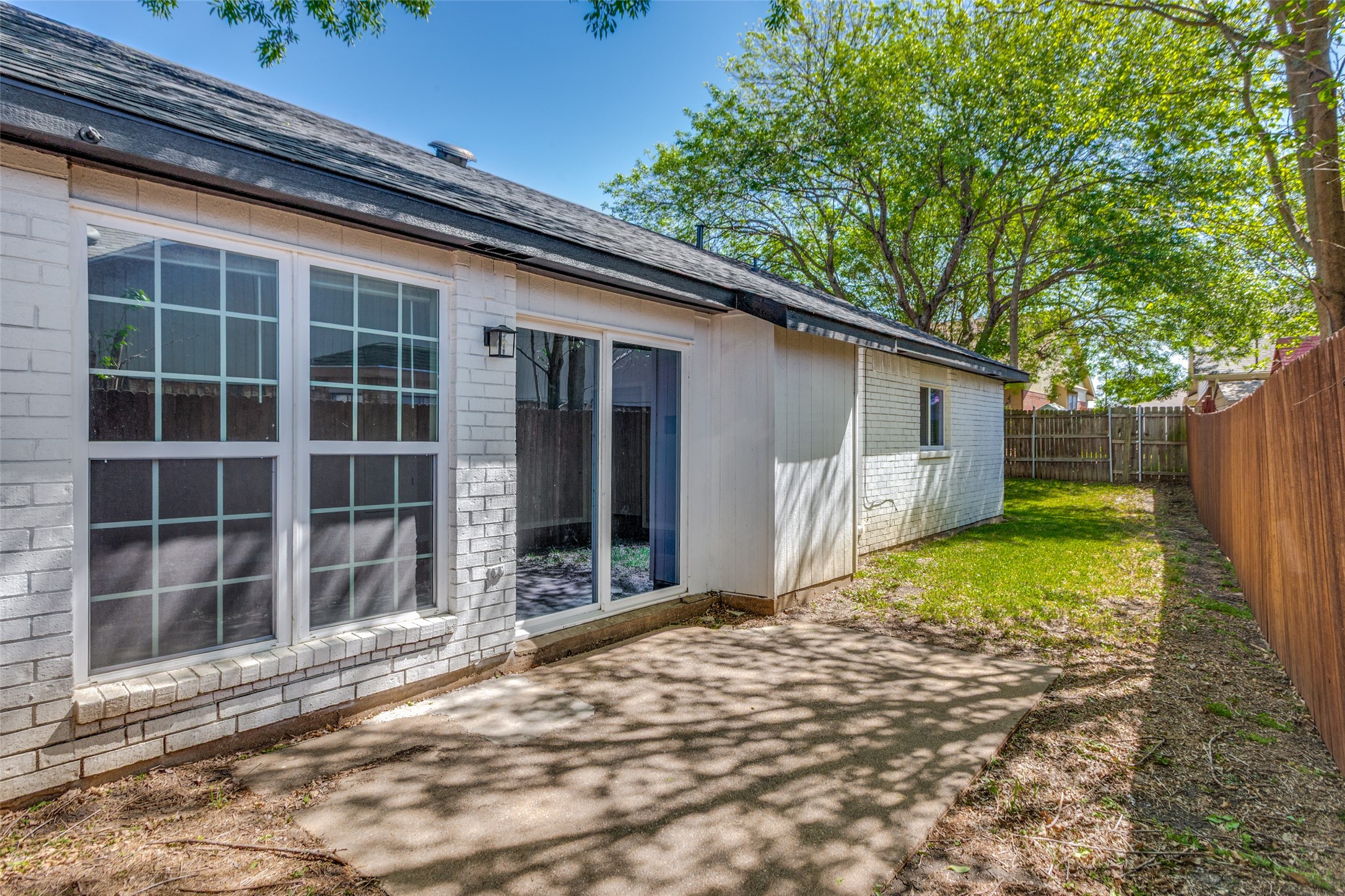 5225 Livermore Drive Arlington TX 76017