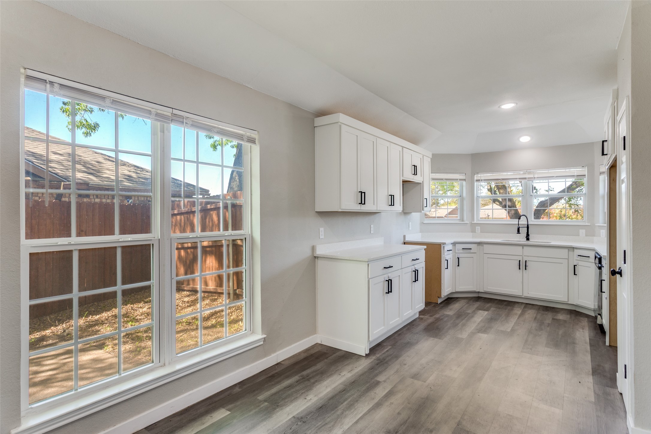 5225 Livermore Drive Arlington TX 76017
