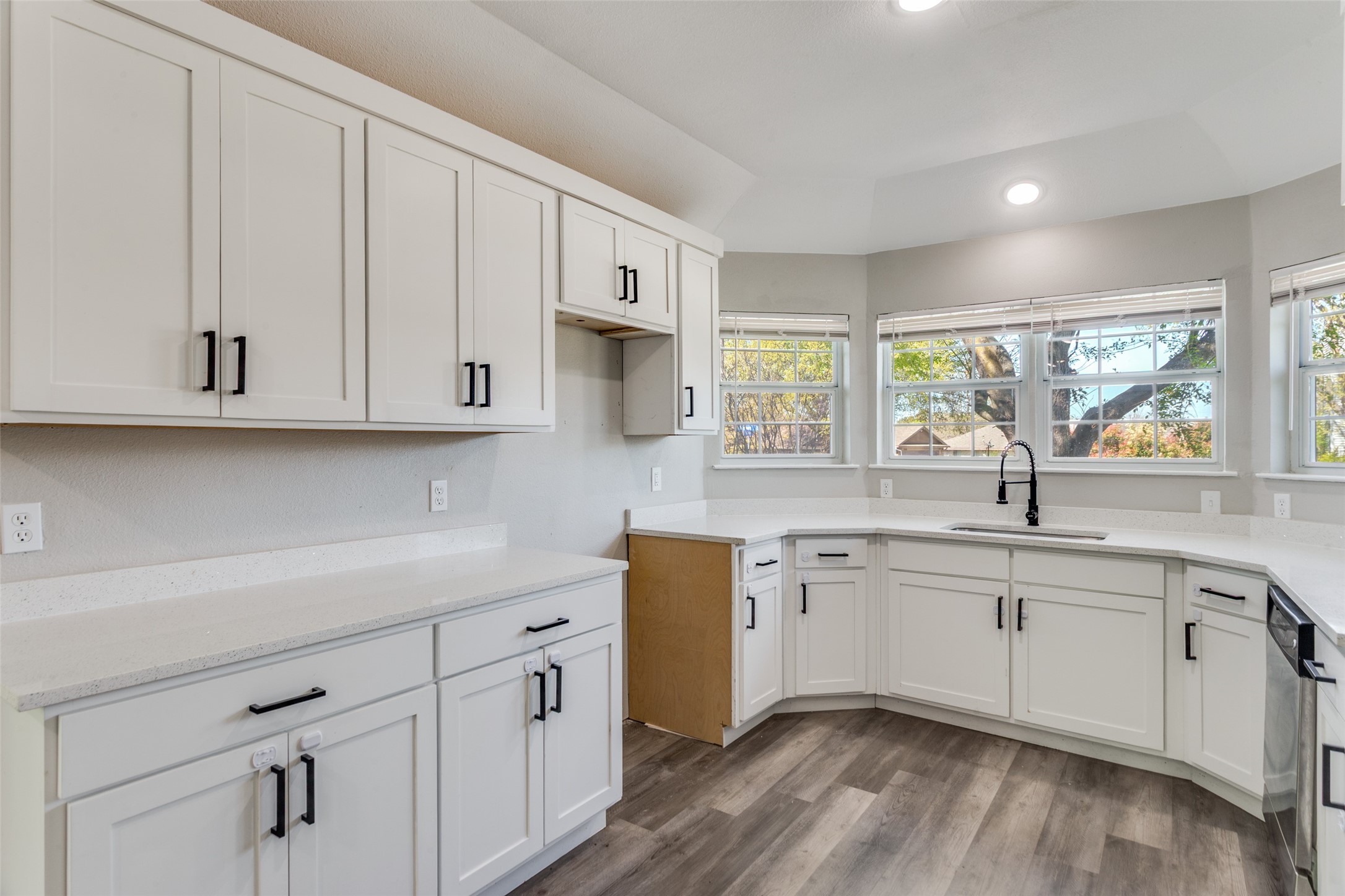 5225 Livermore Drive Arlington TX 76017