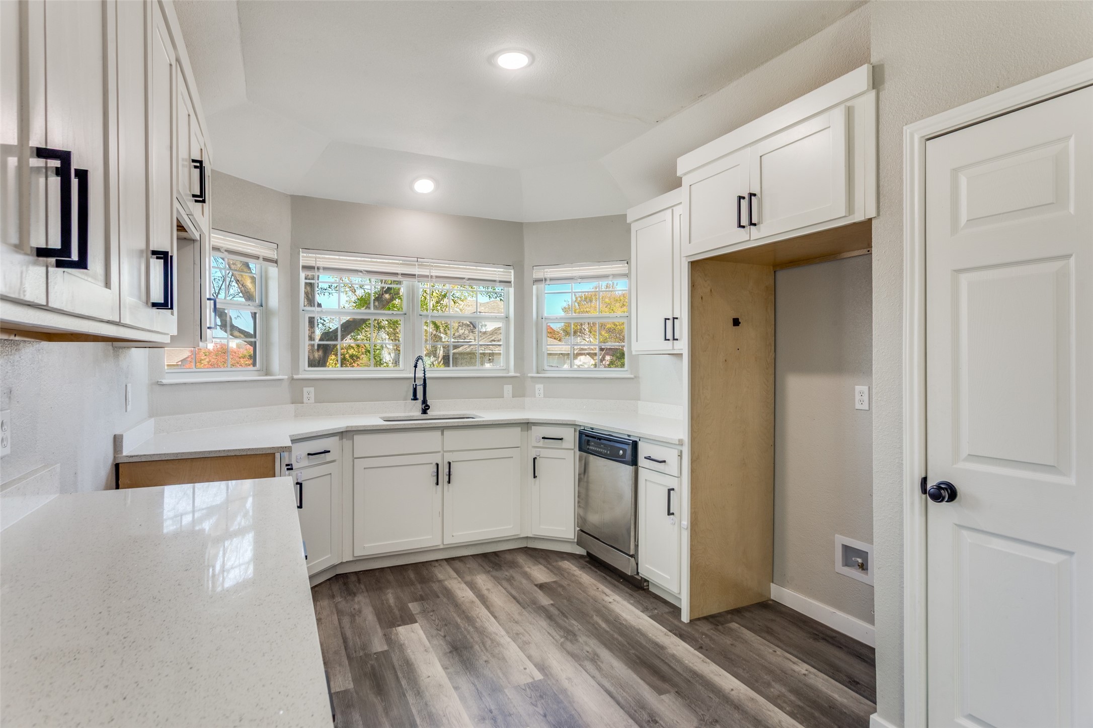5225 Livermore Drive Arlington TX 76017