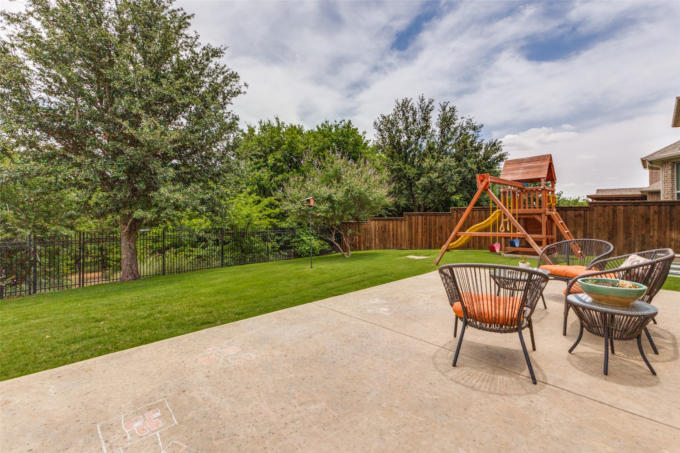 8351 Norwich The Colony TX 75056