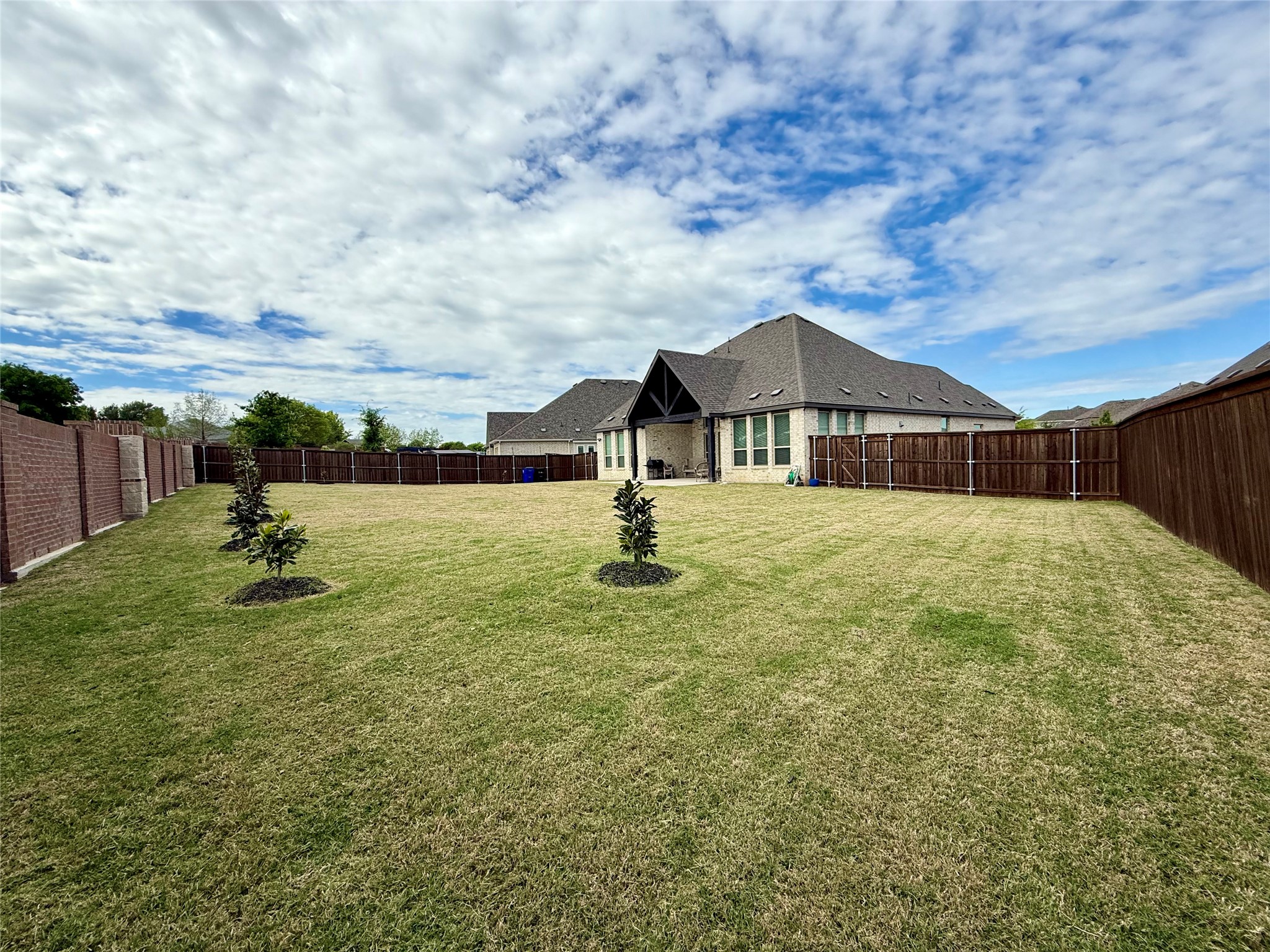 902 Lannister Street Mansfield TX 76063