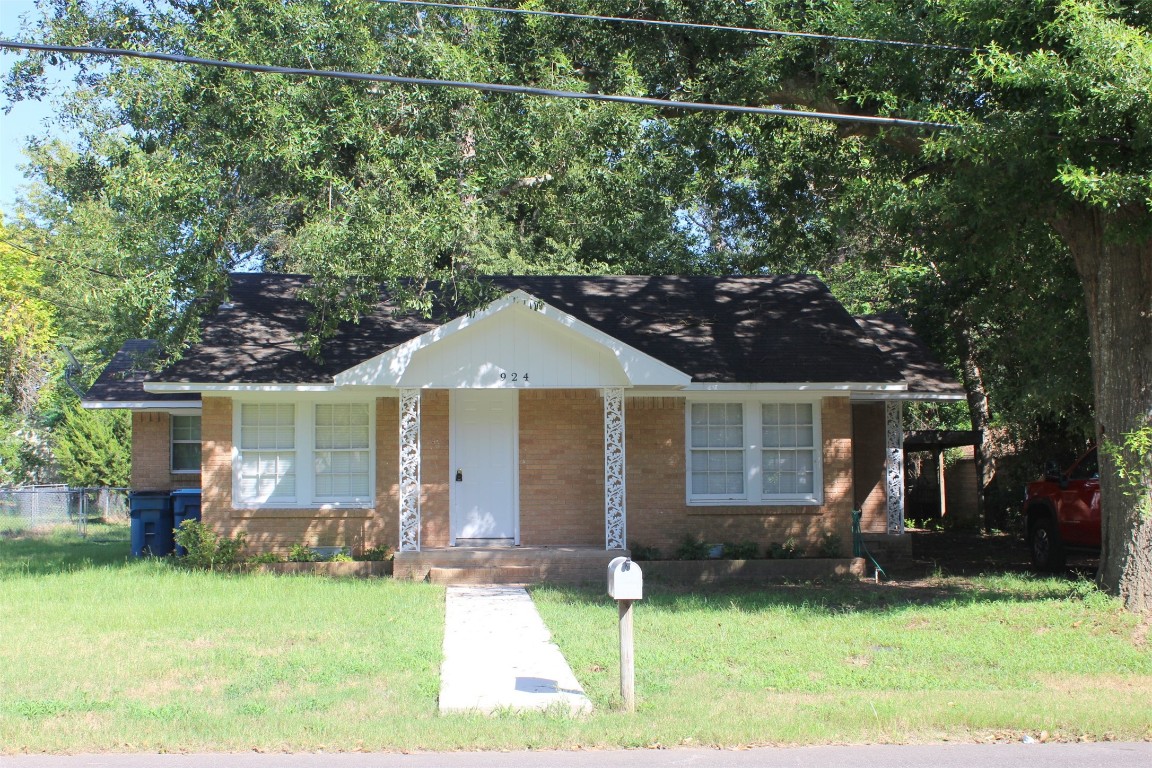 924 Sherrill Street Winnsboro TX 75494