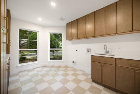 7335 Debbe Drive Dallas TX 75252