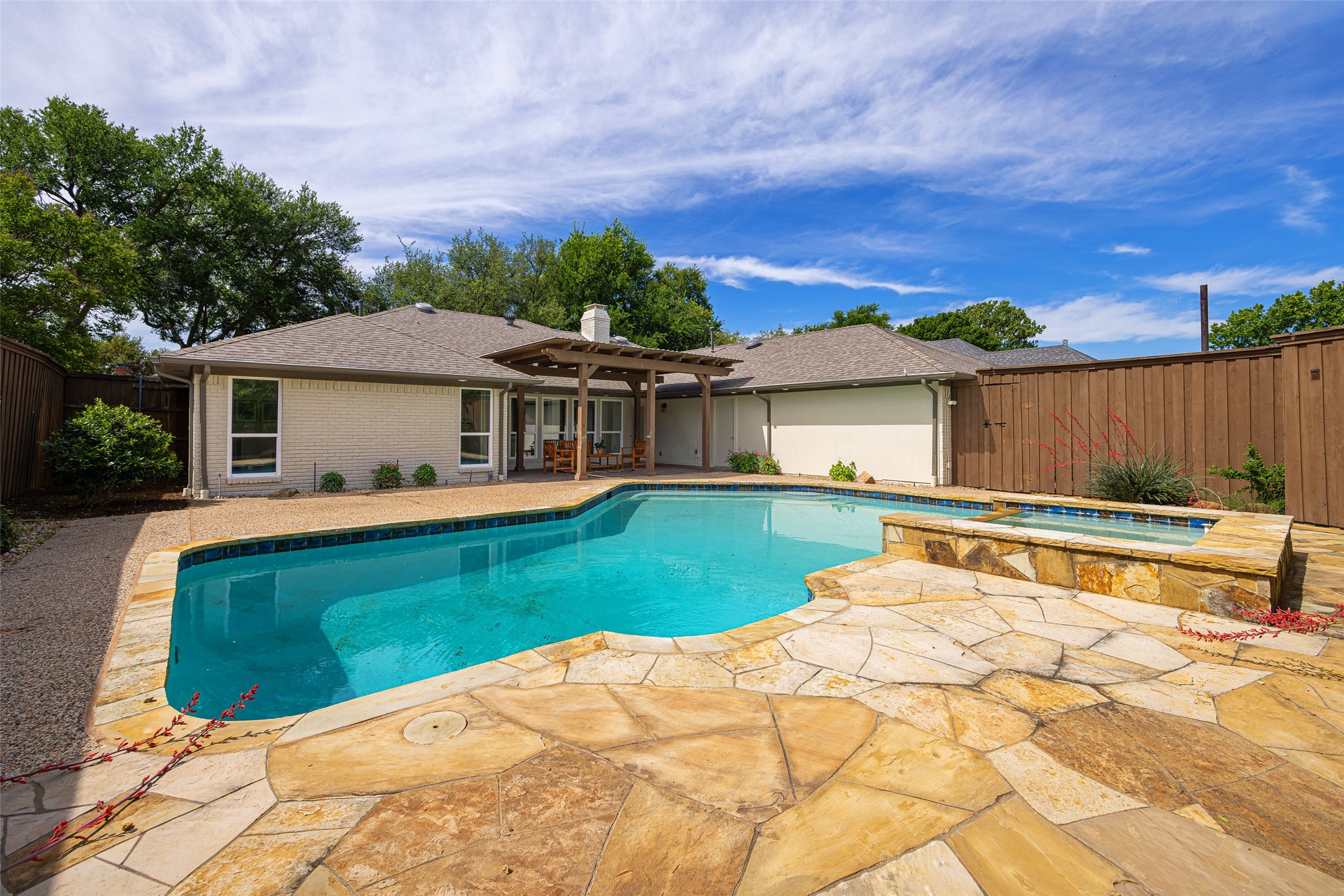 7335 Debbe Drive Dallas TX 75252