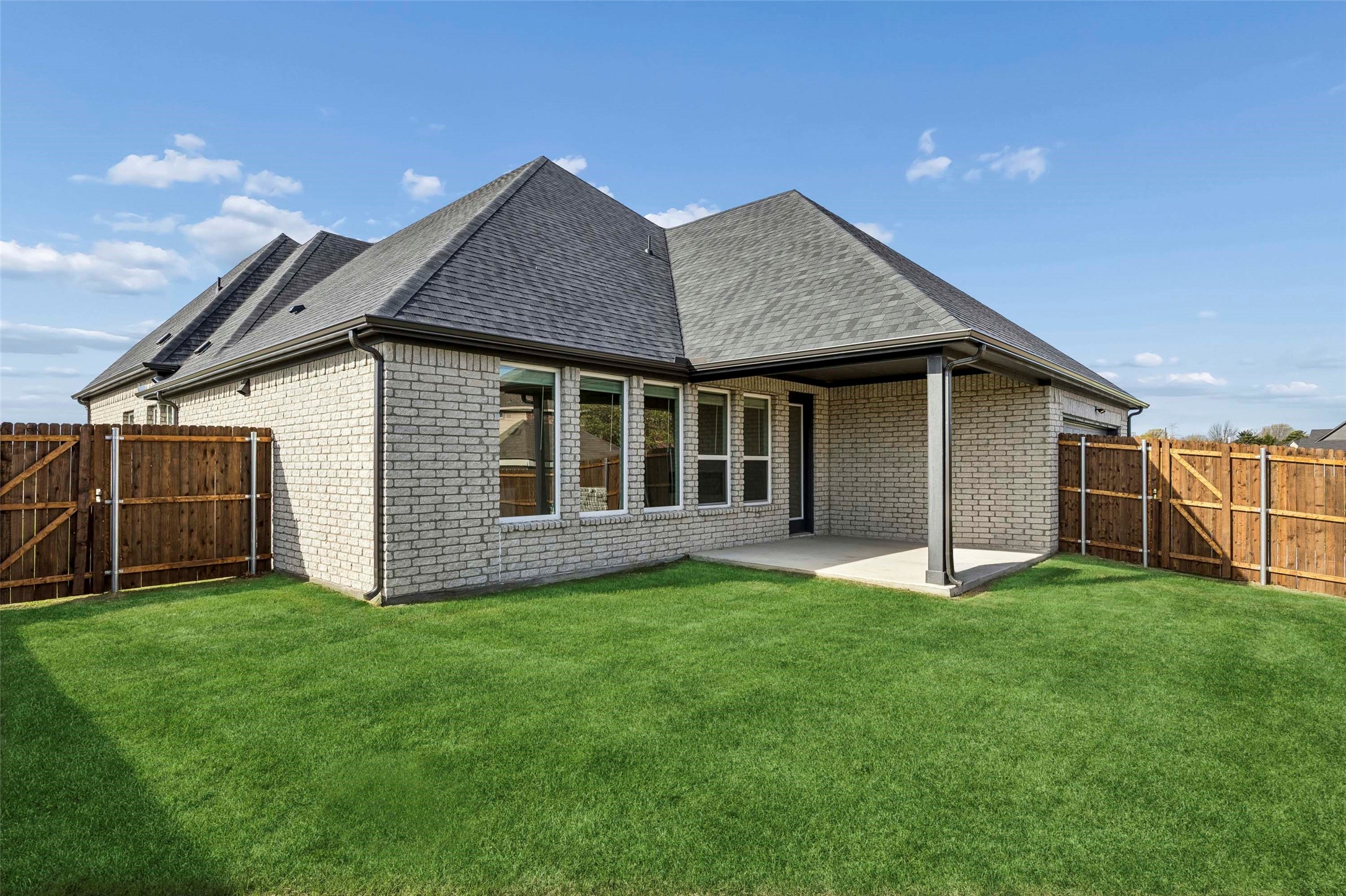 1929 Comanche Drive Desoto TX 75115