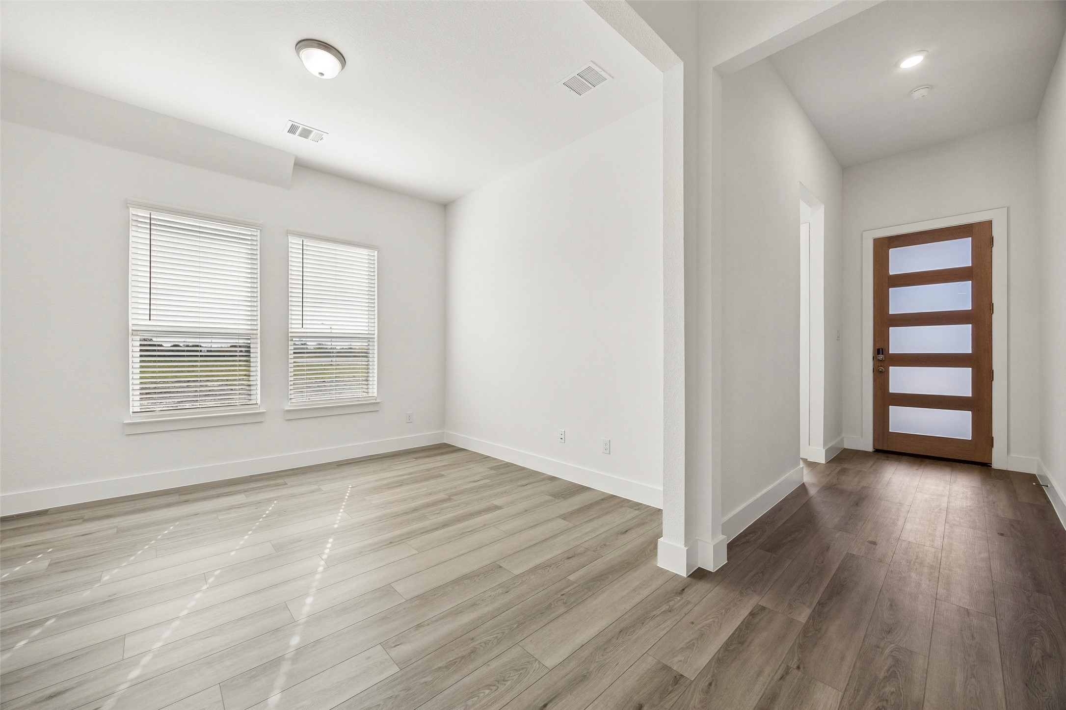 1929 Comanche Drive Desoto TX 75115