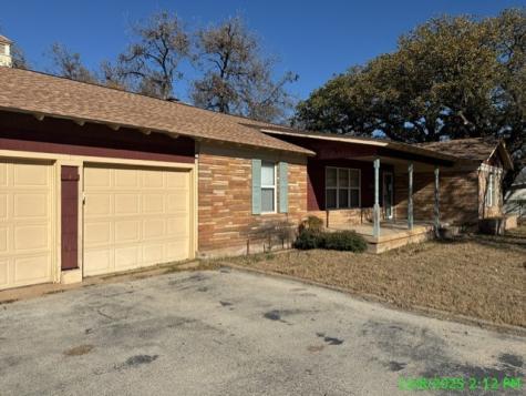 504 W Pioneer Street Rising Star TX 76471